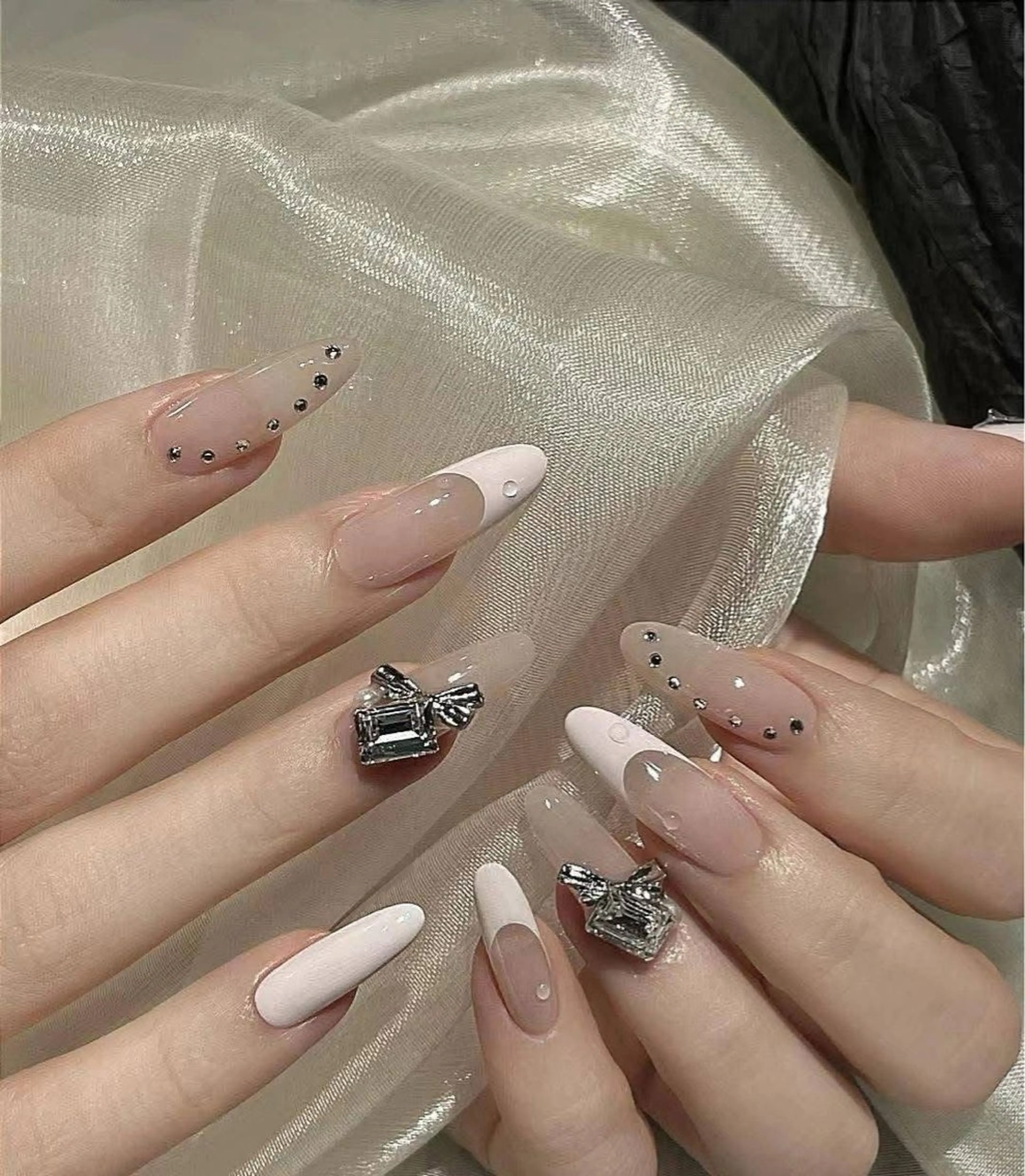 ネイル ハンドネイル T. Leeのネイルデザイン