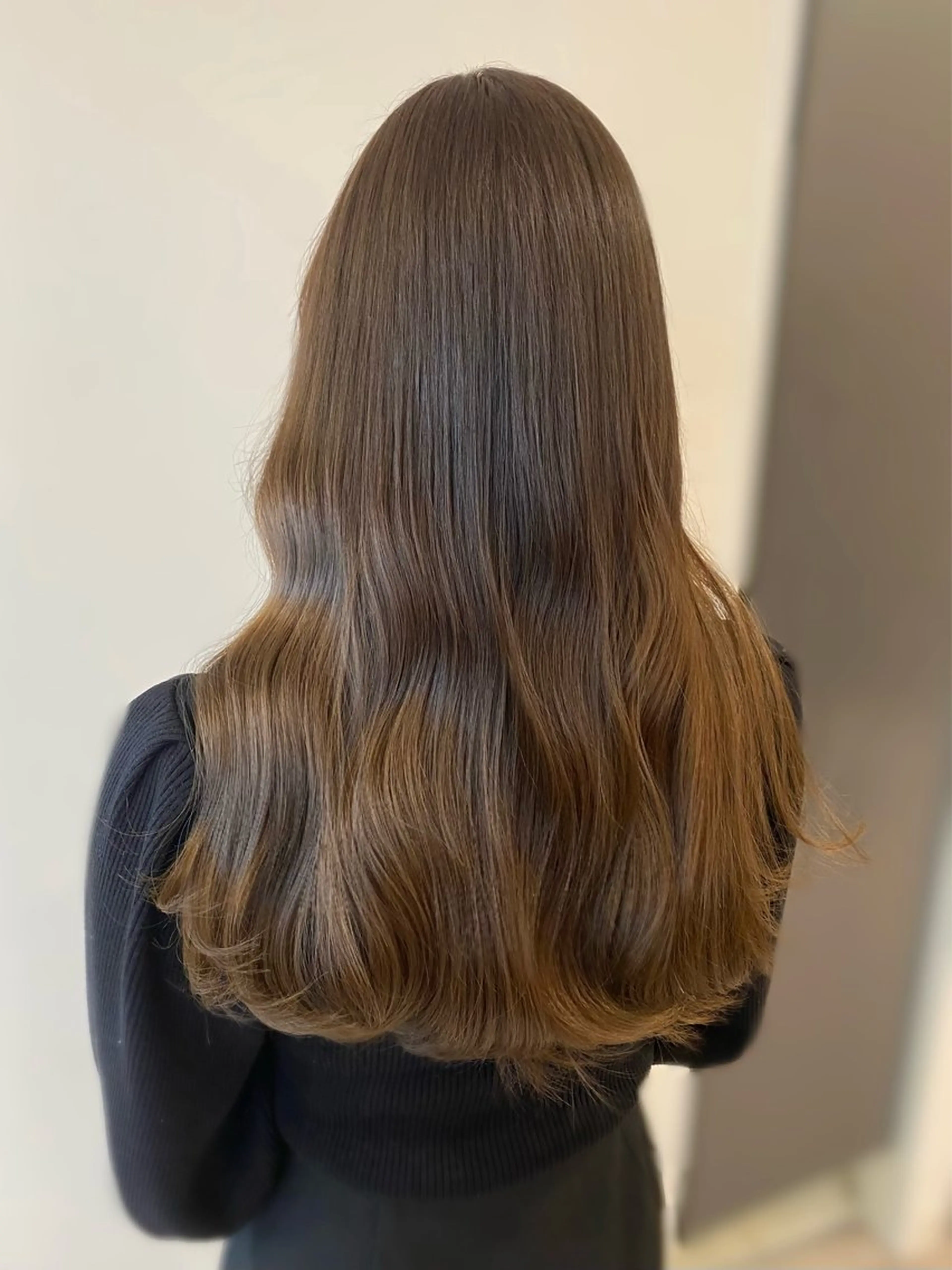 ロング カラー ベージュカラー 🌿レイヤー赤み消し 🌿西村拓也のヘアスタイル