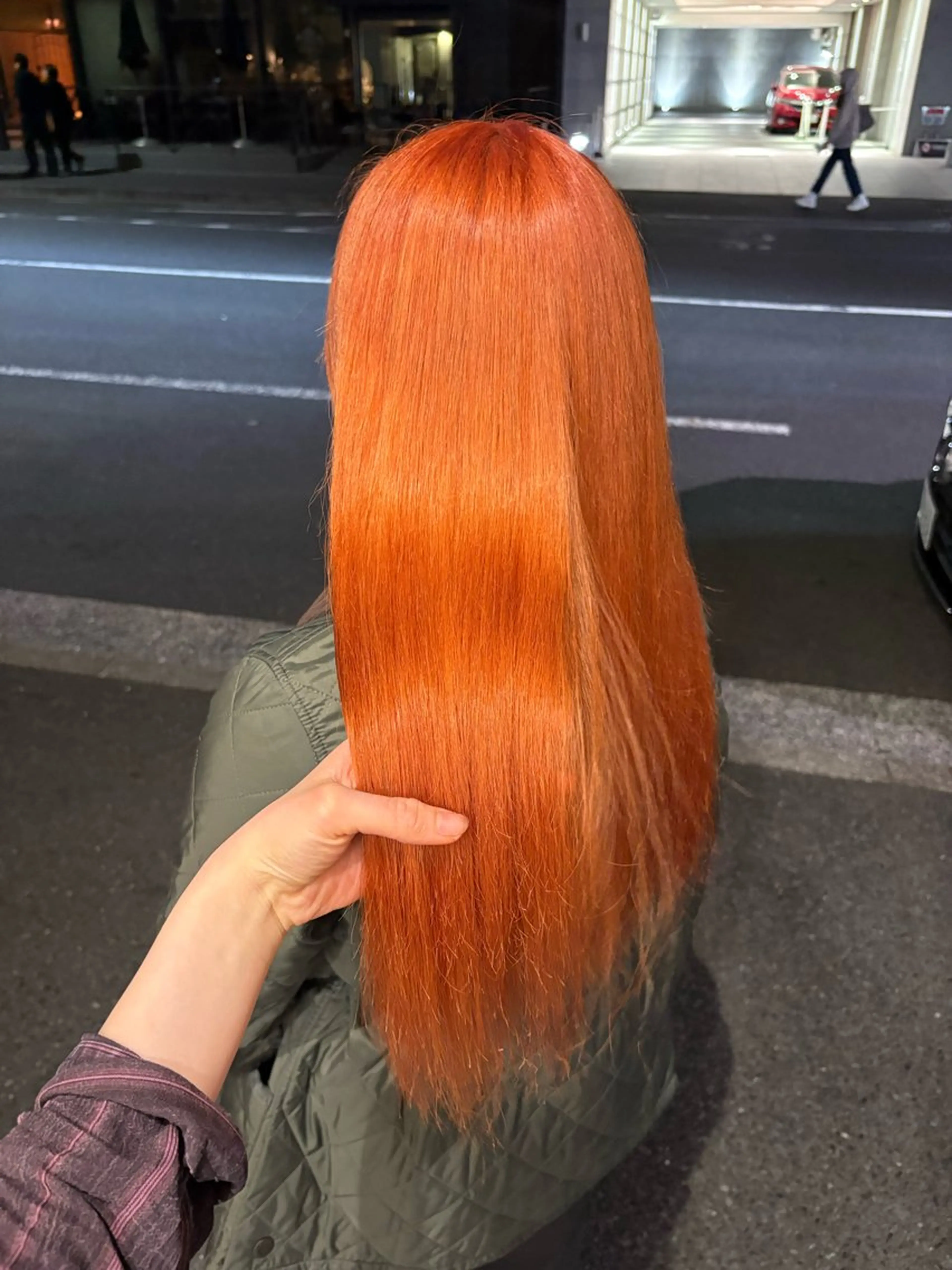 ロング カラー オレンジ ヘアカラー yiye青山店所属・yiye shioriのヘアスタイル