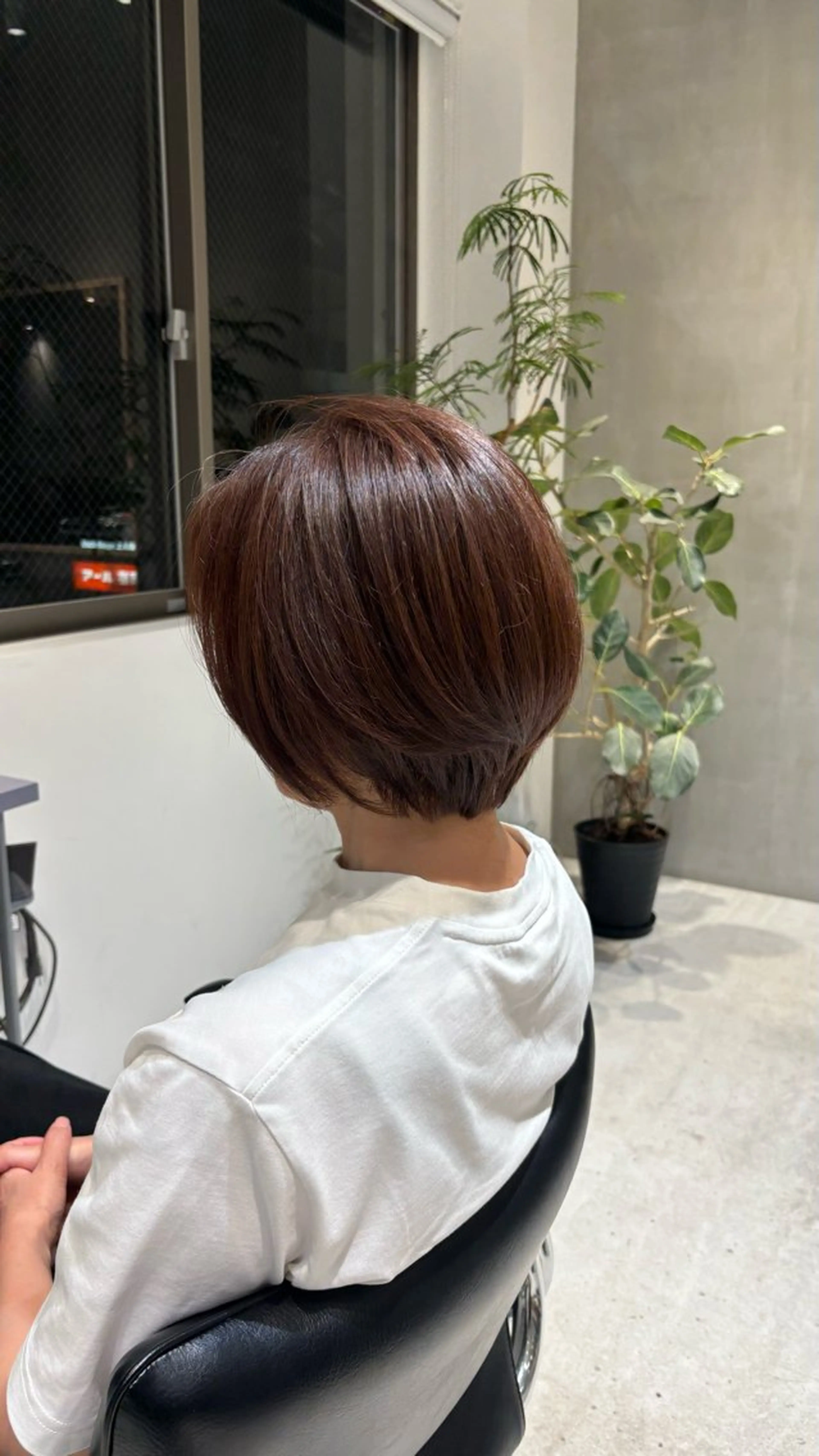カラー techné所属・塔尾 真那のヘアスタイル