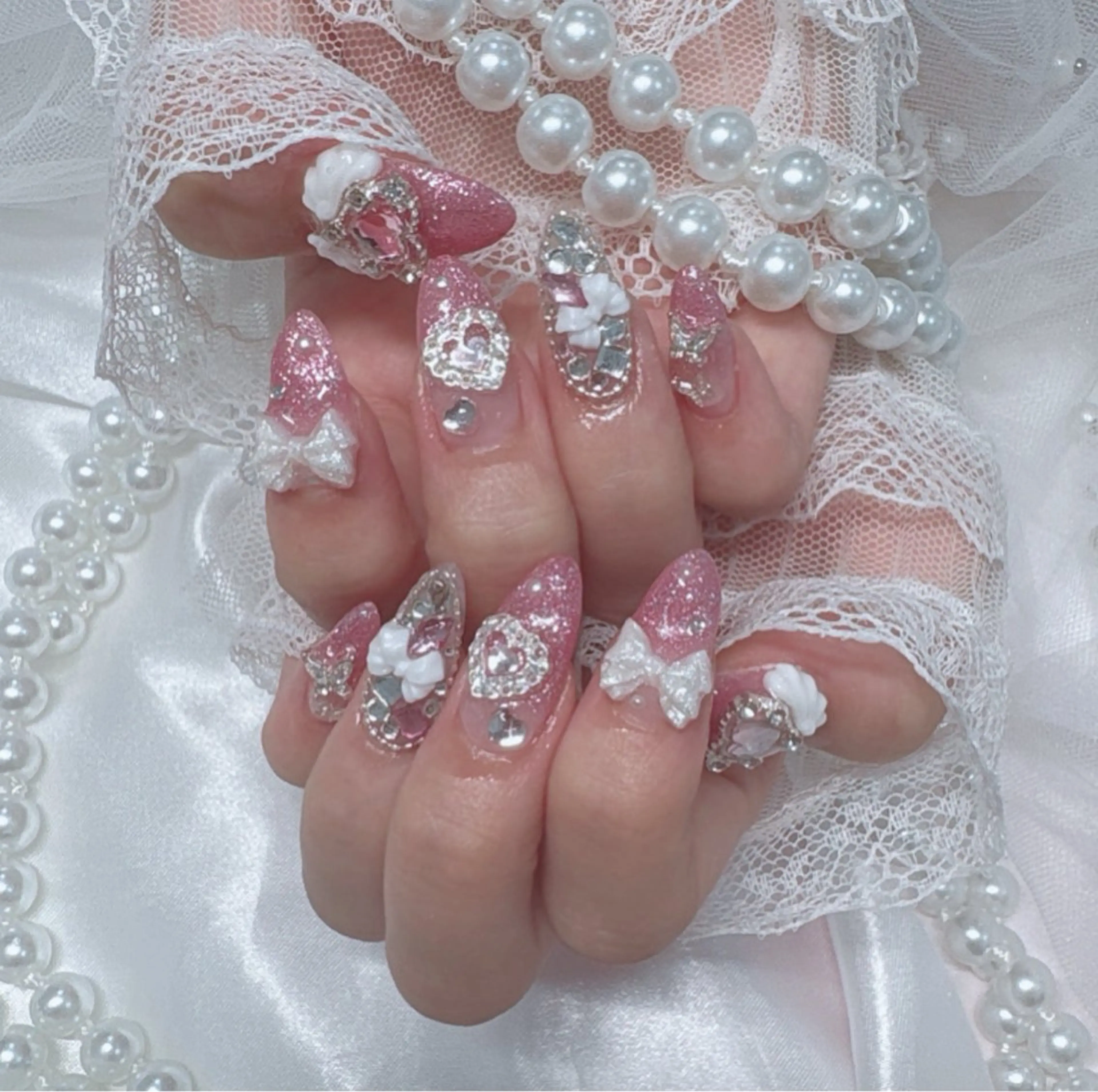 ネイル ガーリー ピンク ホワイト ハンドネイル Marinnail Hibikiのネイルデザイン