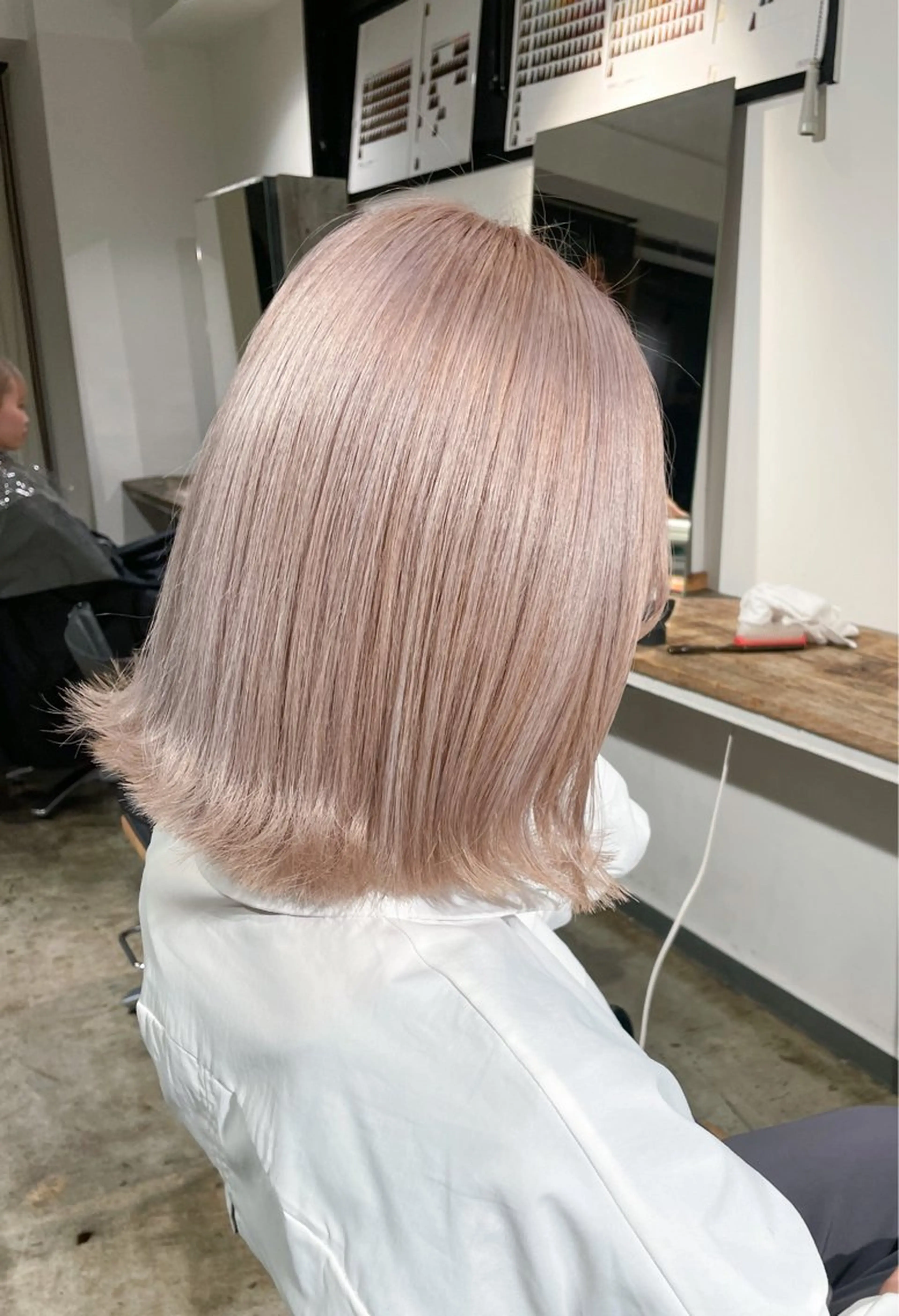 ミディアム カラー ハイトーンカラー ヘアカラー トリートメント ハイトーン/レイヤー /ケアブリーチ石川治のヘアスタイル