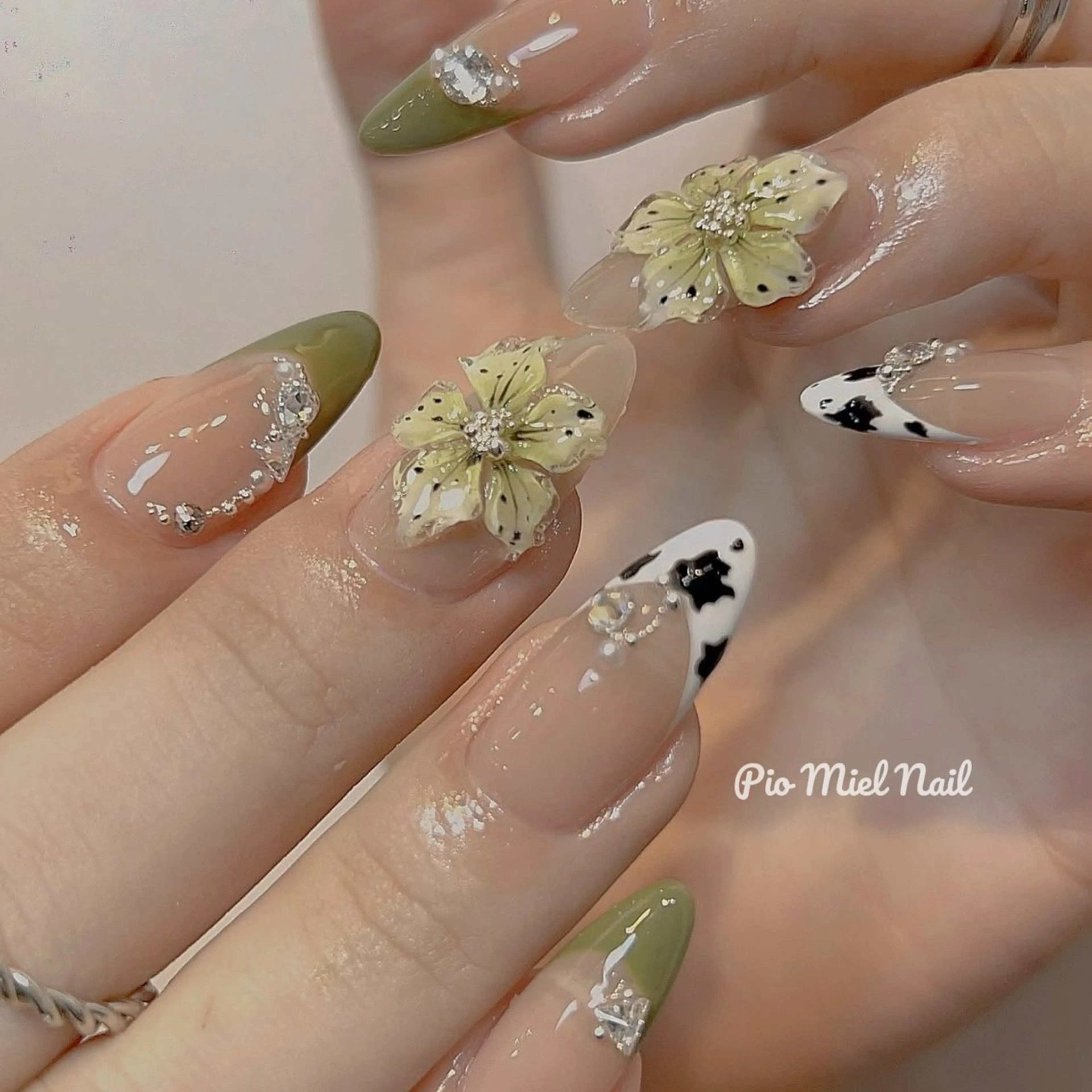 ショート ハンドネイル ハンドケア Pio Mielのネイルデザイン