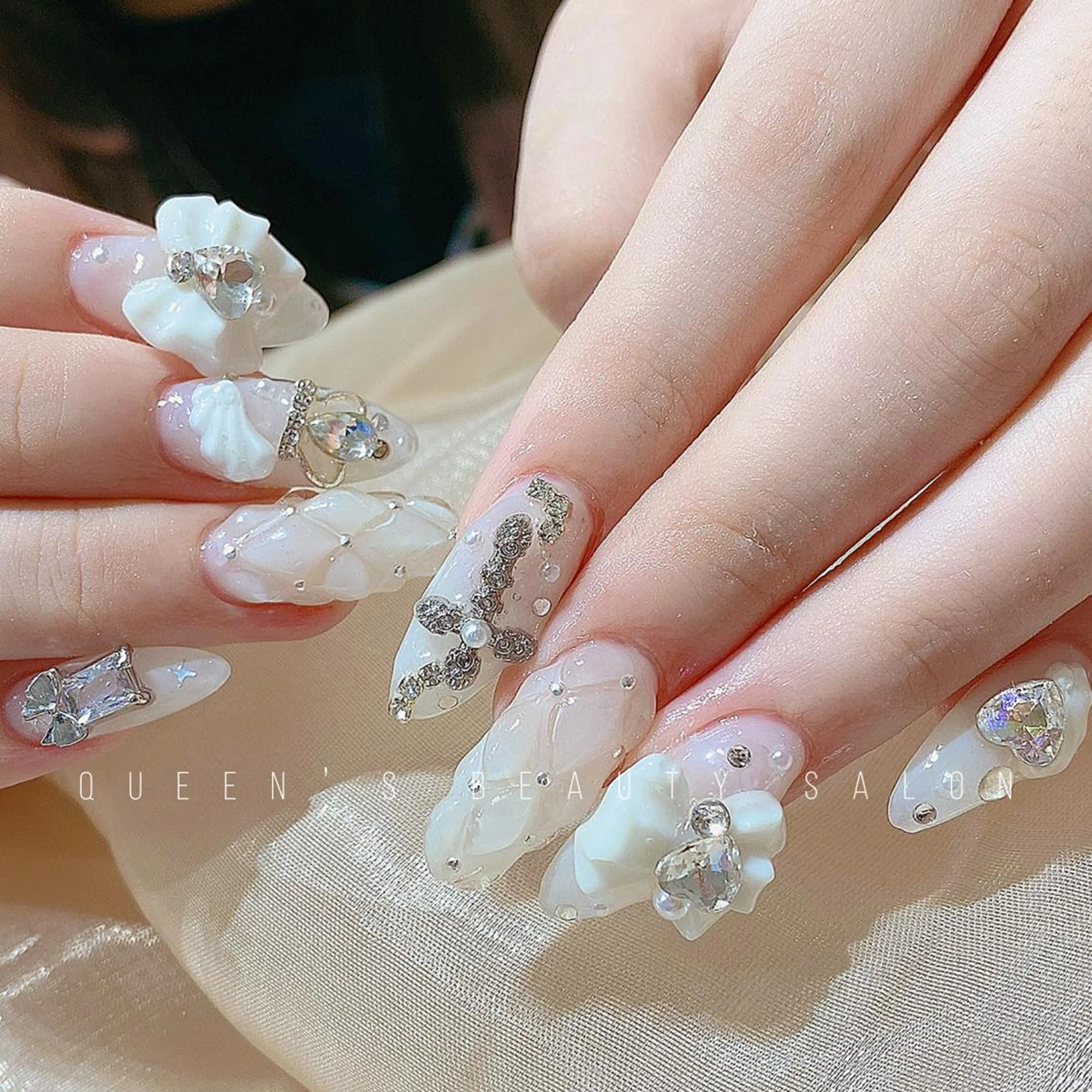 ネイル ハンドネイル Queens みなみのネイルデザイン