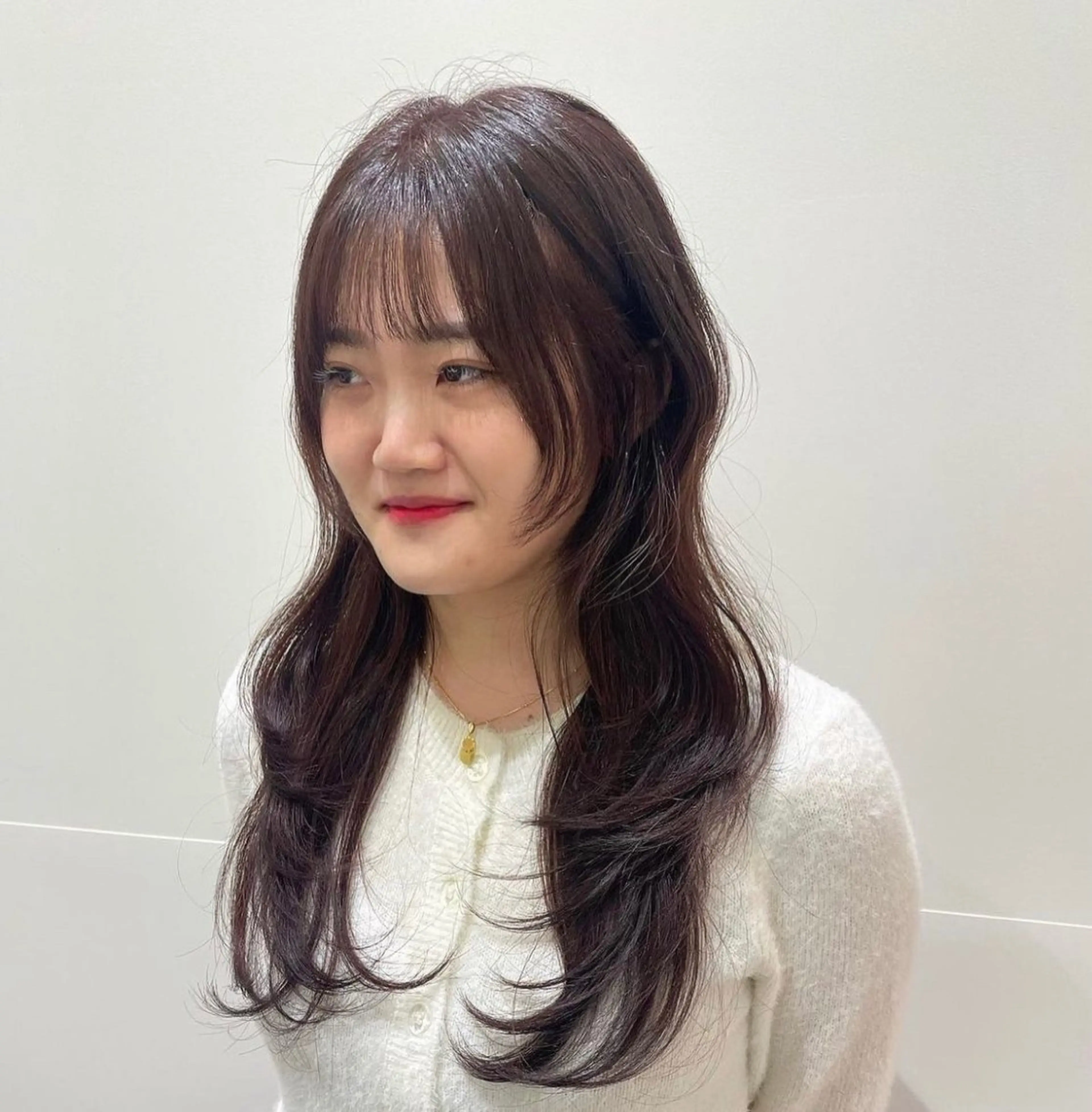 ロング 韓国風ヘア レイヤーカット ❤︎︎韓国ヘア❤︎︎ 𝑺𝒉𝒊𝒉𝒐のヘアスタイル