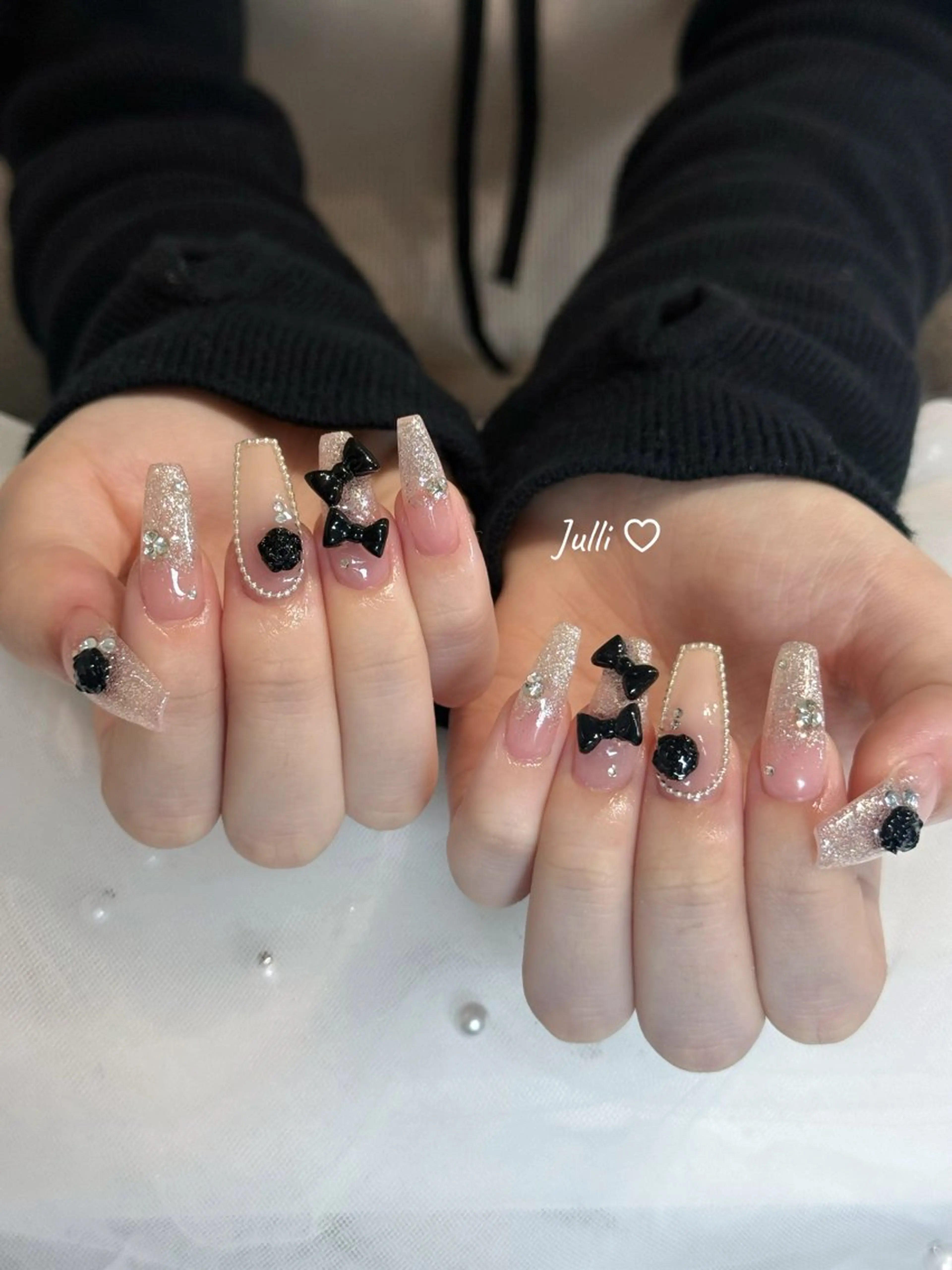 ネイル ボルドー ブラウン チークネイル ドット フットネイル Julli NailStudioのネイルデザイン