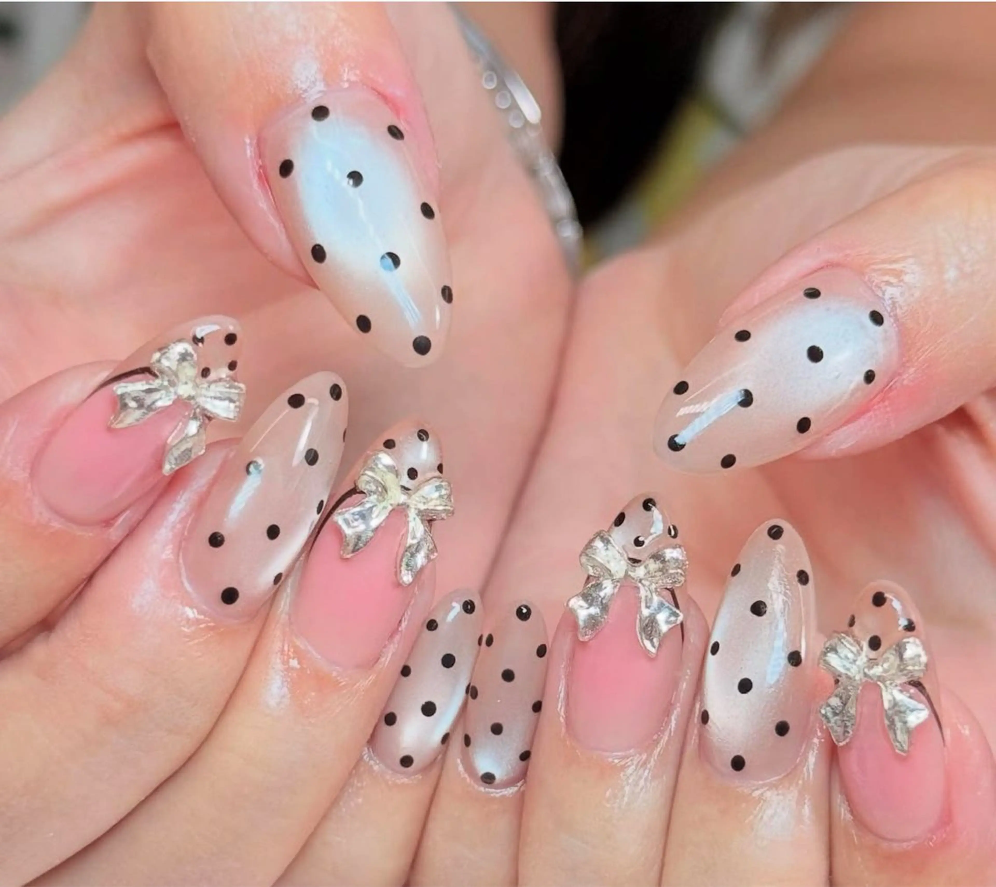 ネイル アートネイル オーロラネイル チークネイル フレンチネイル ガラスフレンチ ハンドネイル 🎀🎀YooLi Nail Salonのネイルデザイン