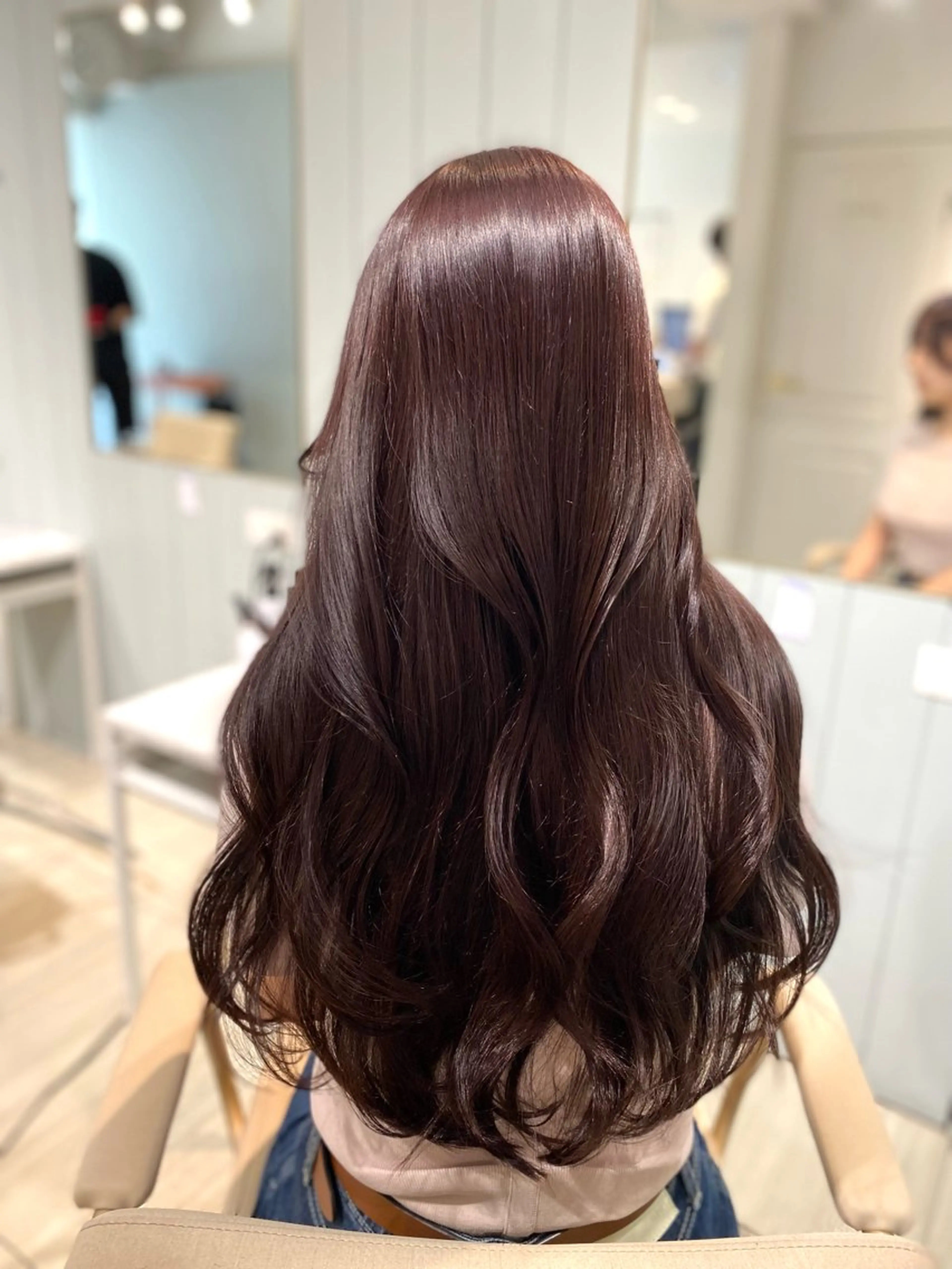 ロング カラー アッシュ ベージュカラー 黒髪 ブリーチ ブルーカラー カット ヘアカラー トリートメント 韓国風レイヤーカット 💎髪質改善"yuiのヘアスタイル