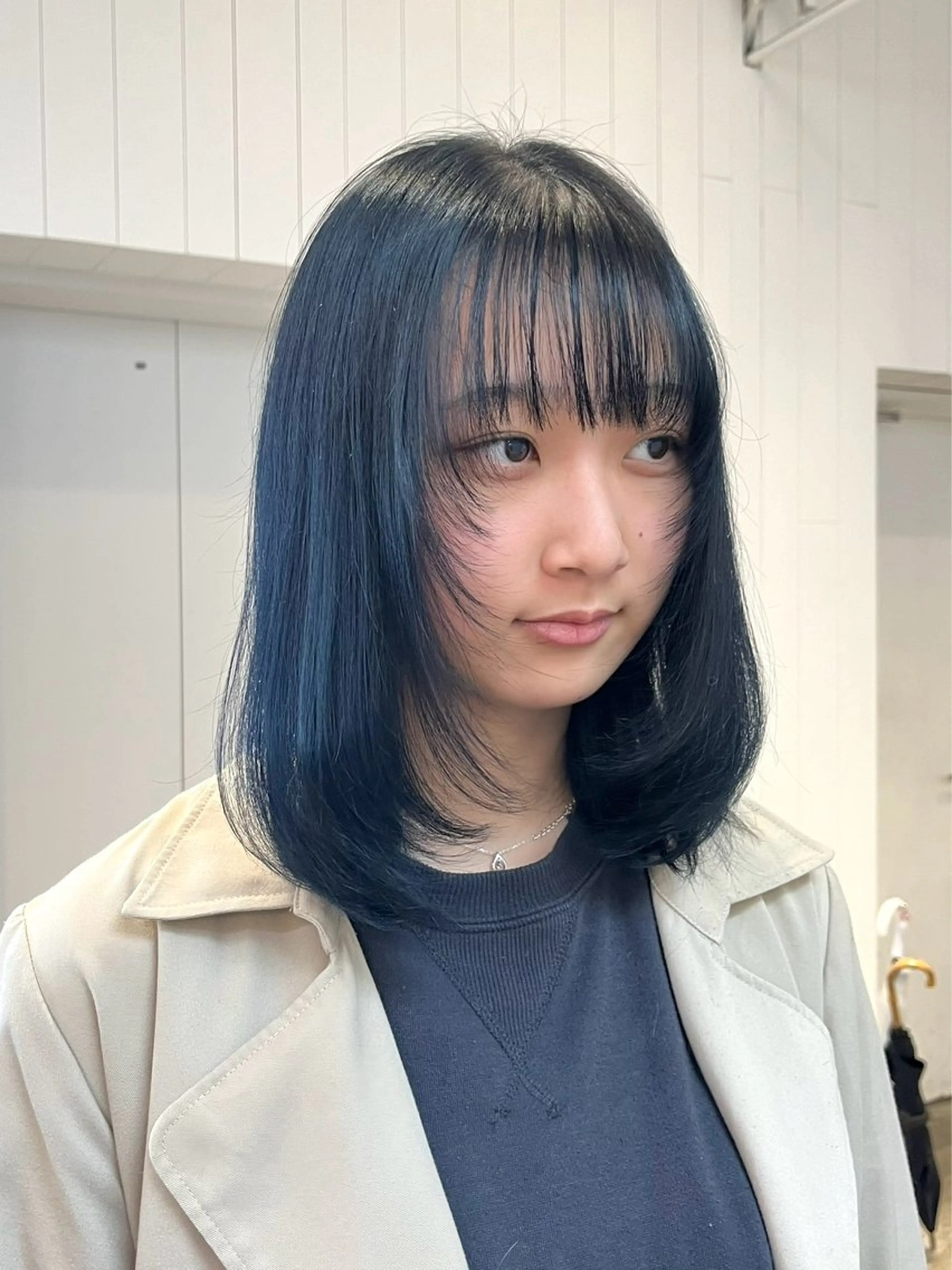 ミディアム ミディアムレイヤー レイヤーカット ALBUM SHINJUKU所属・フカミ マナカのヘアスタイル