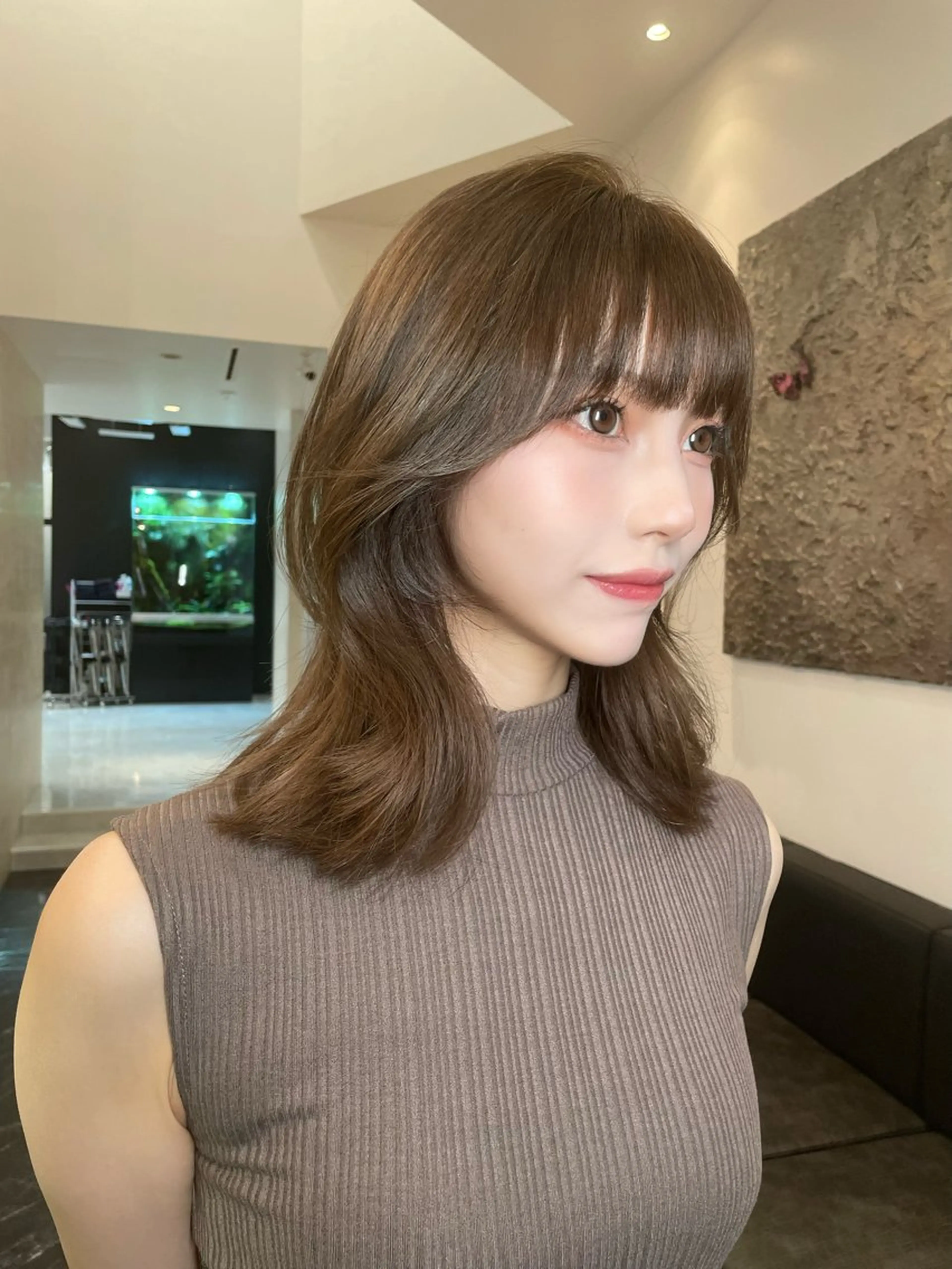 ミディアム カット ヘアカラー 韓国ヘア🇰🇷 YURIYAのヘアスタイル