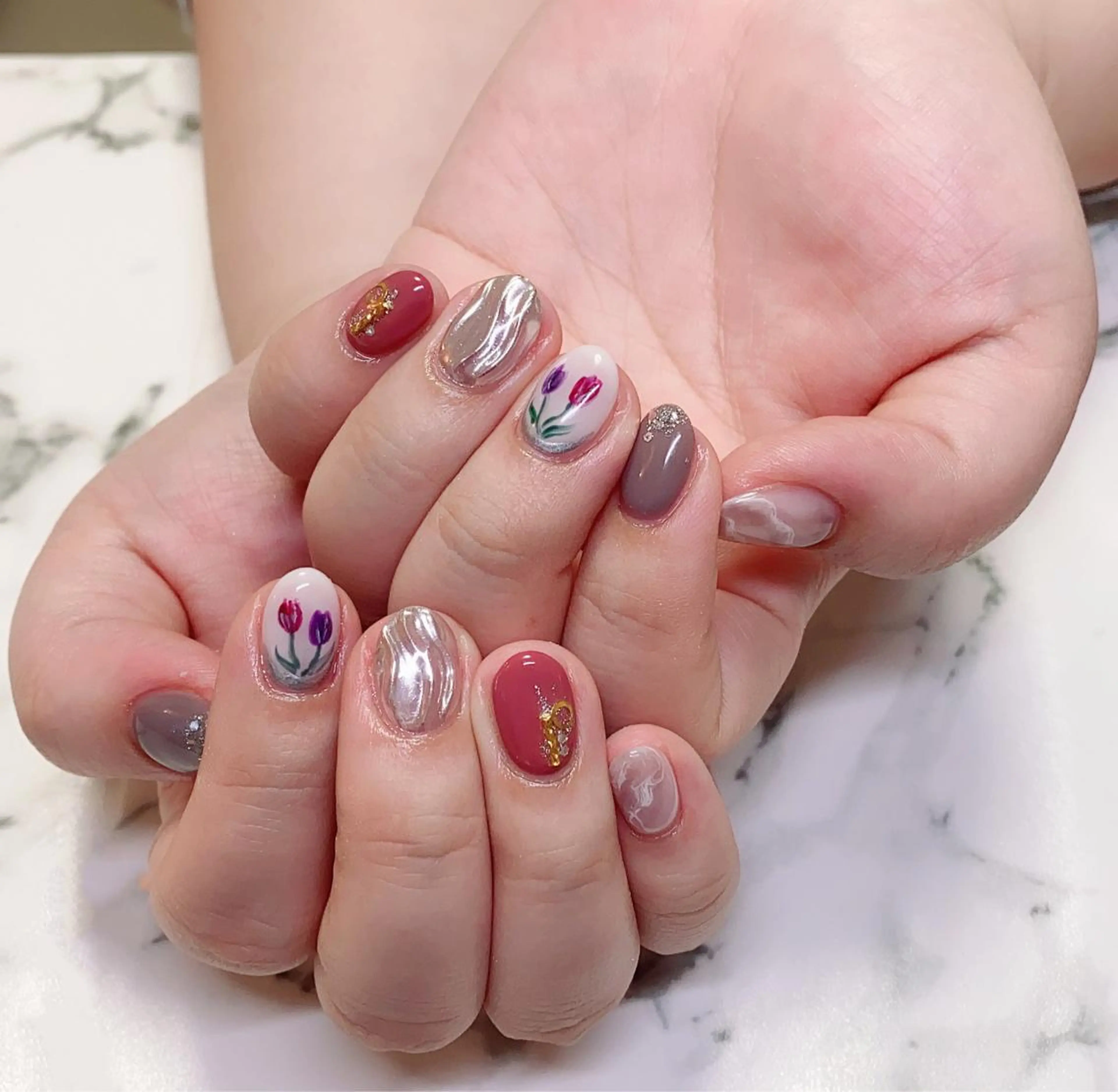 ロング カラー ネイル Q Free nailsのネイルデザイン