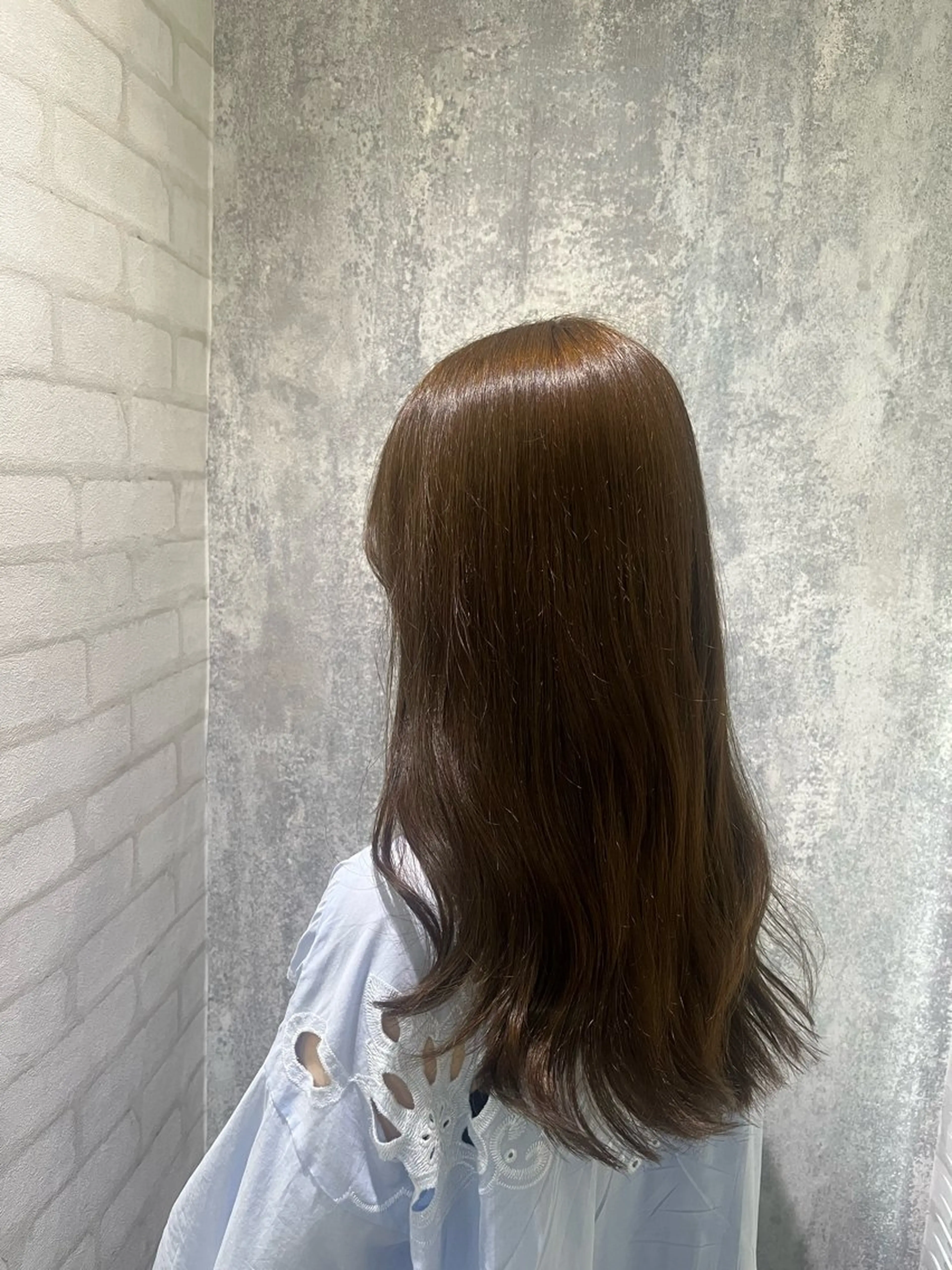 セミロング カラー アッシュ ベージュカラー ブリーチ ブリーチなしカラー カット ヘアカラー 詩乃🎀ピンク 暖色系🫧レイヤーのヘアスタイル