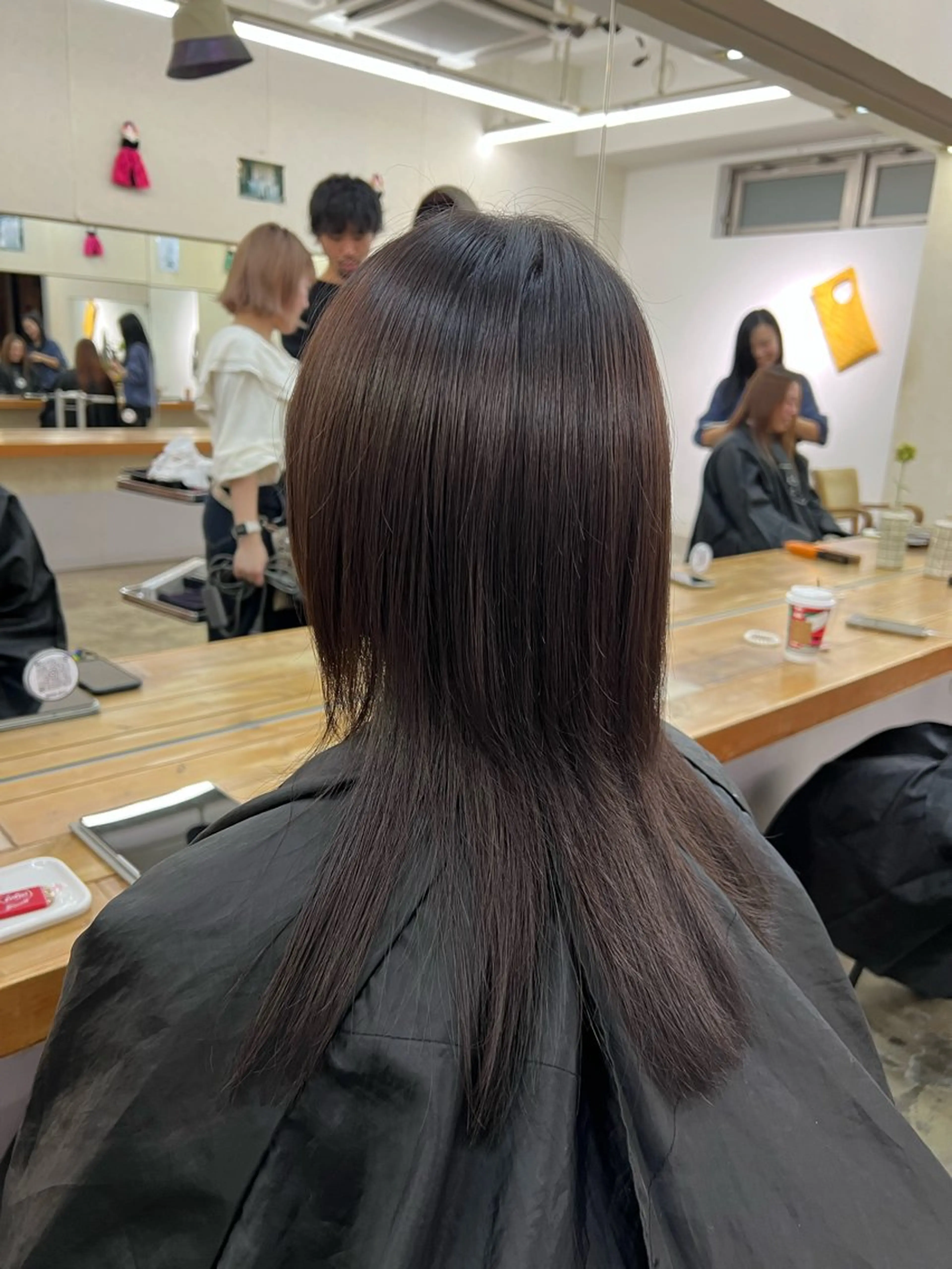 セミロング BUZZ 自由が丘所属・ogura hitomiのヘアスタイル