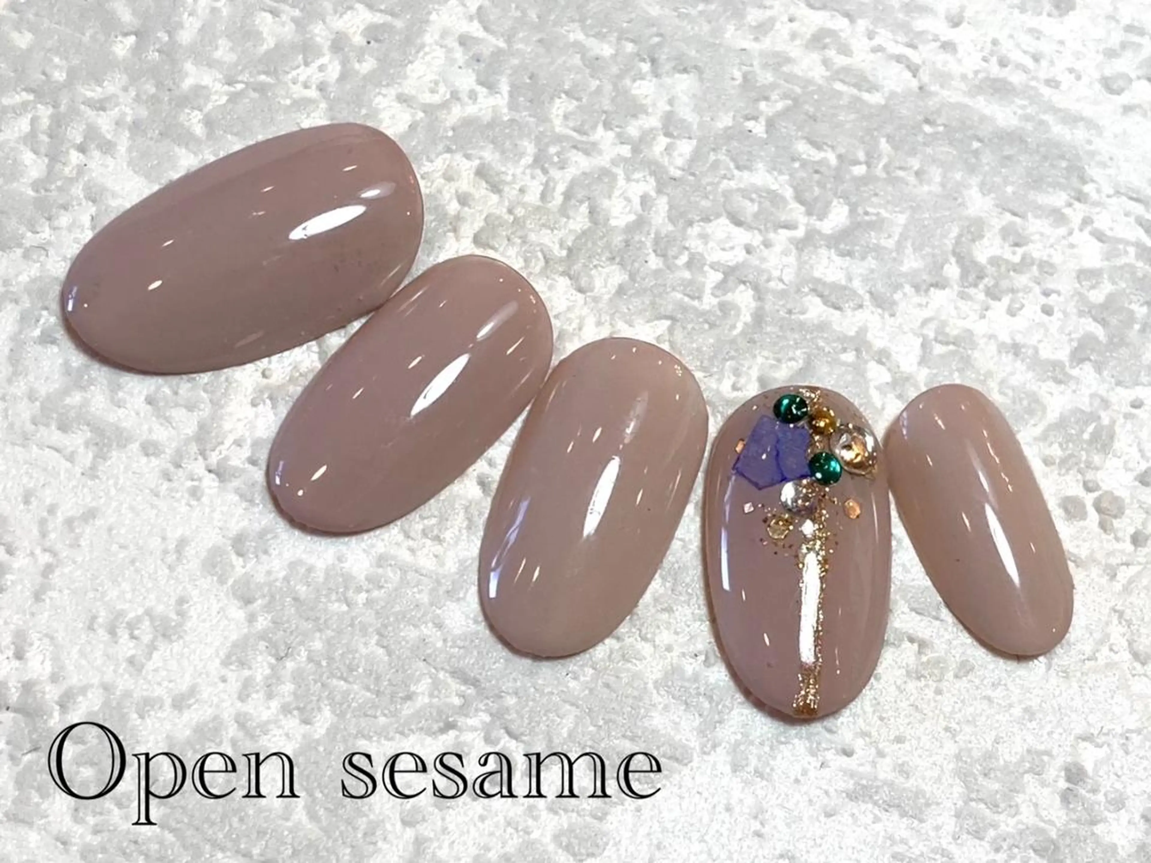 ネイル 遠藤 志乃のネイルデザイン