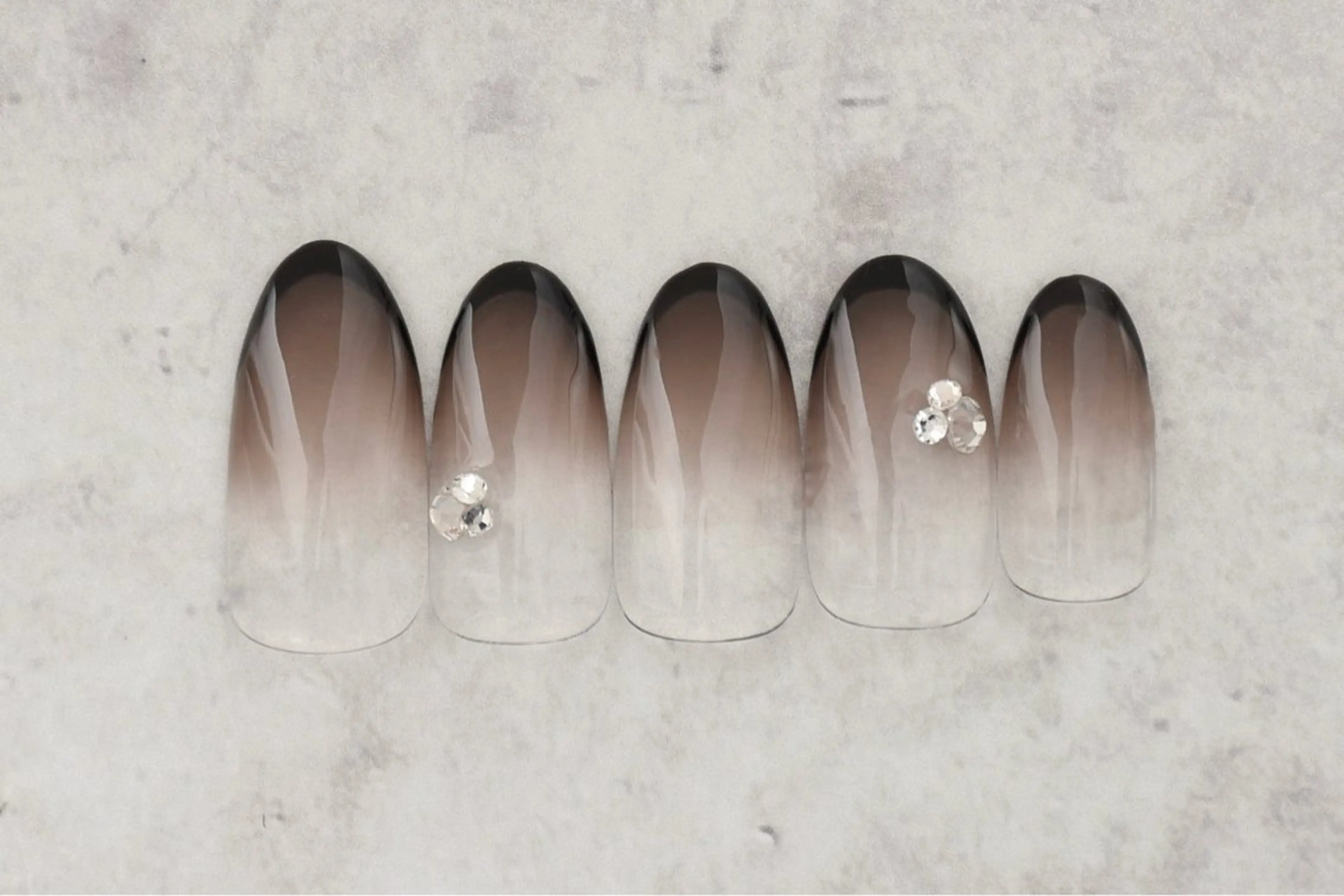 【オフなし】無料ネイルモデル様【デザイン指定】の写真