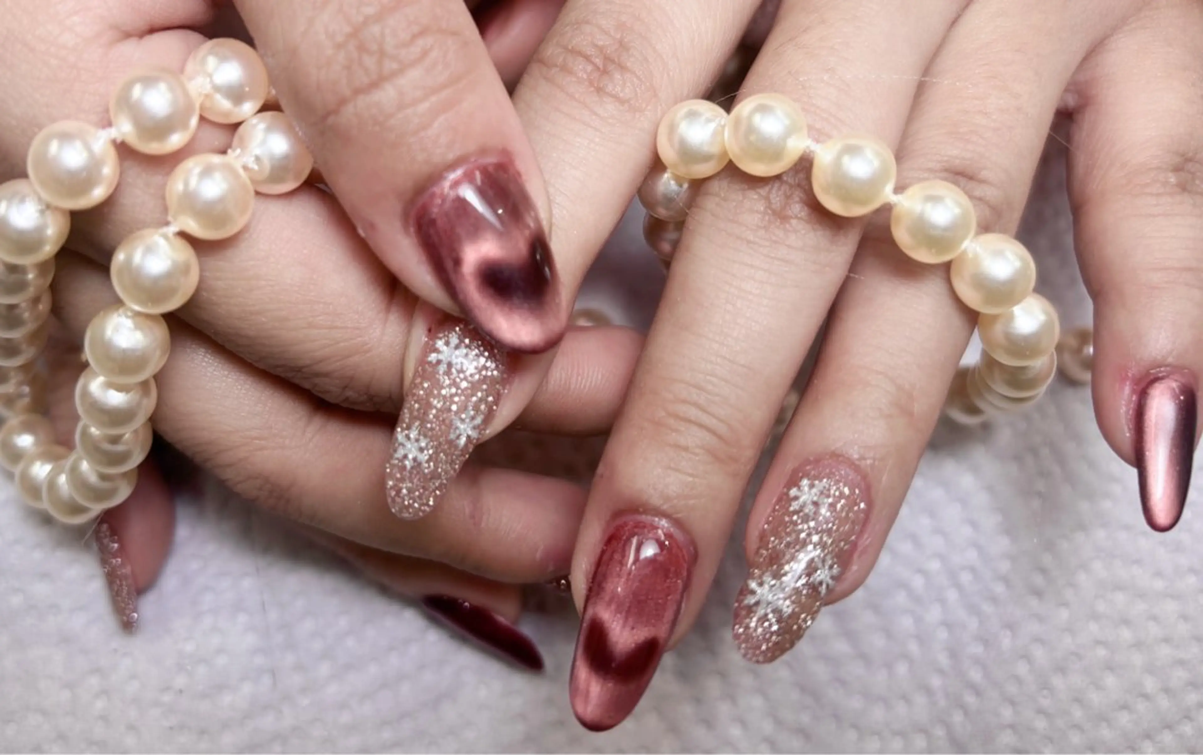 ネイル ハンドネイル キン グミのネイルデザイン