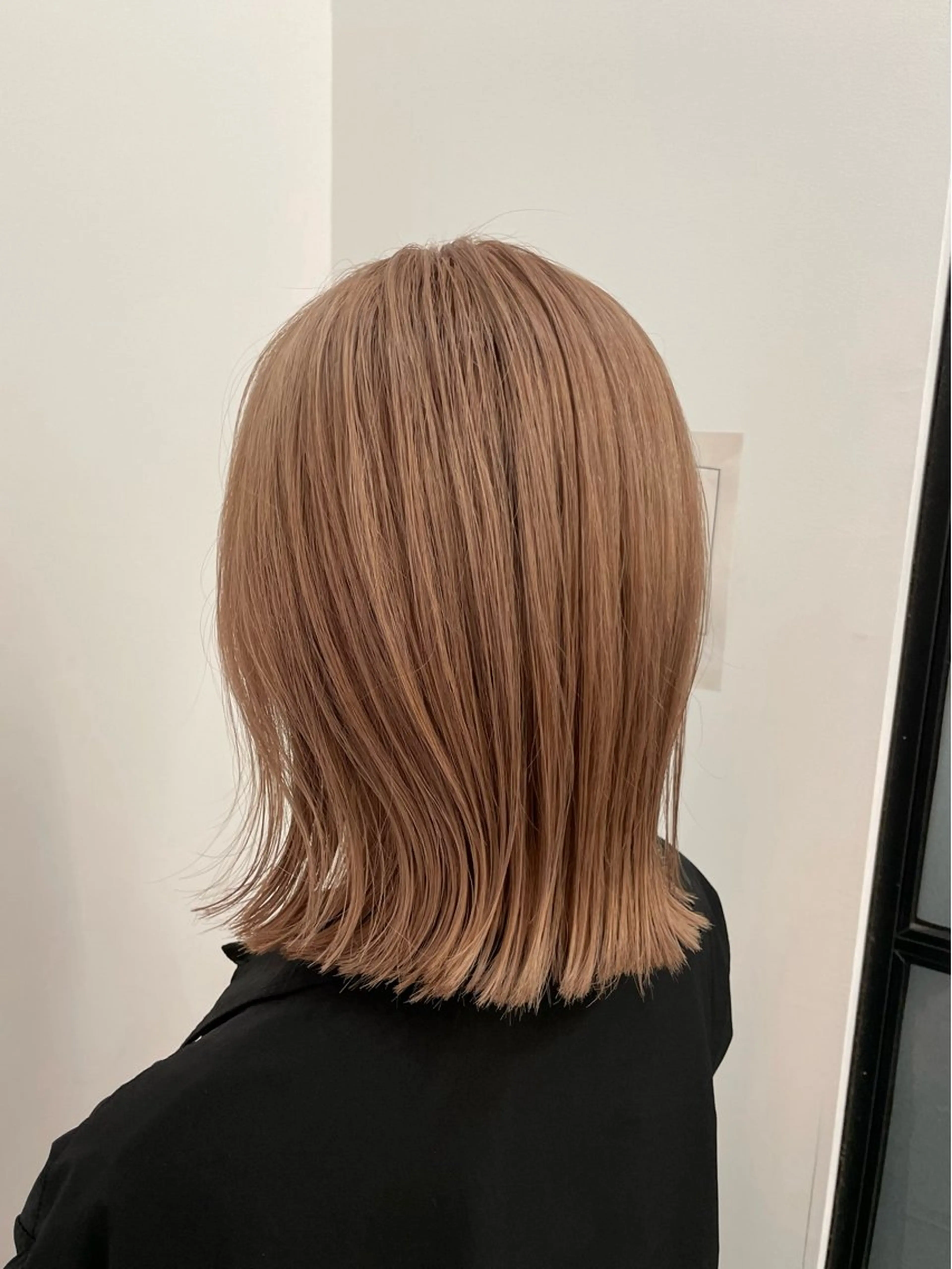 ミディアム 牧田 彩香のヘアスタイル