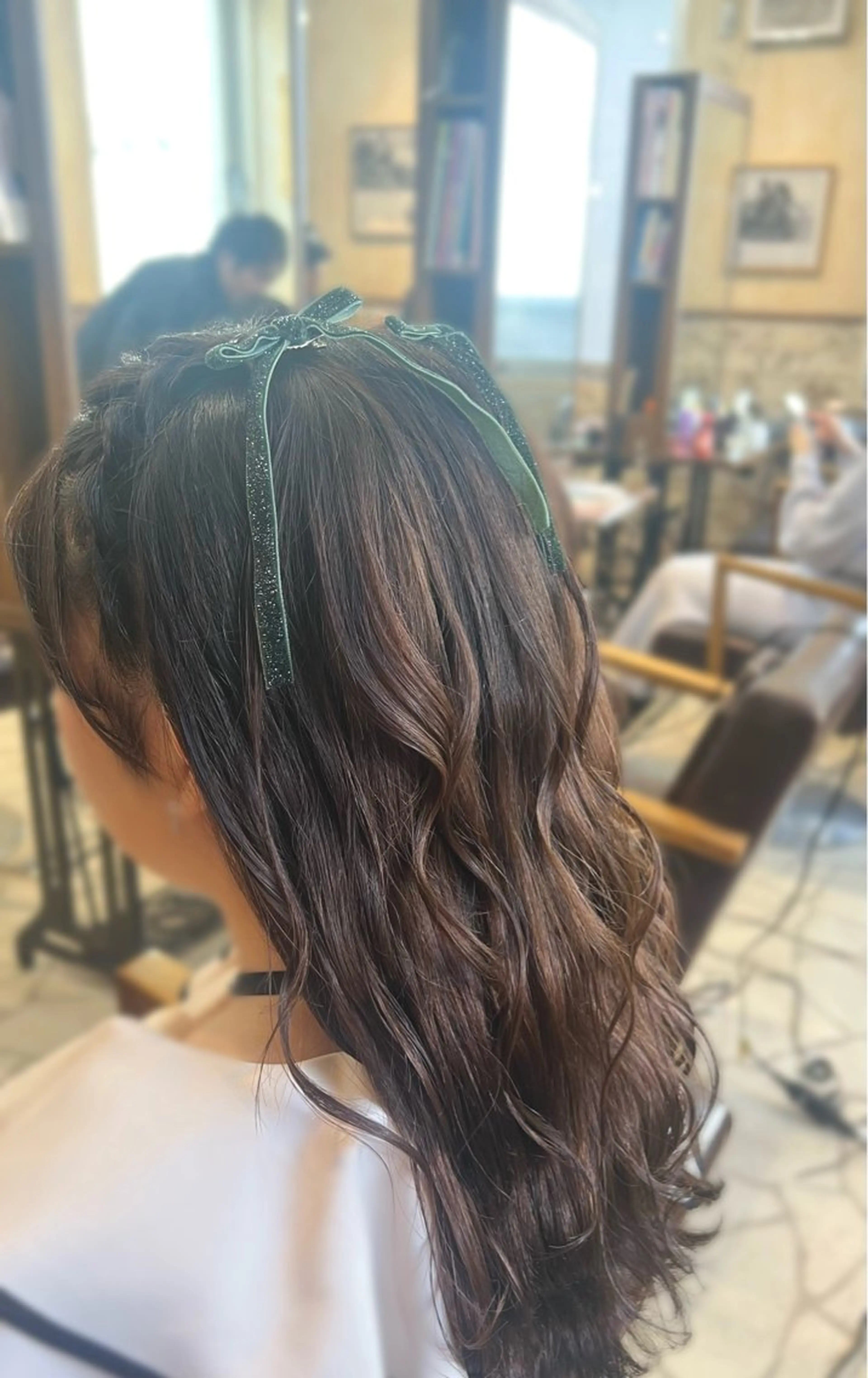 セミロング ヘアアレンジ 栗林 萌々のヘアスタイル