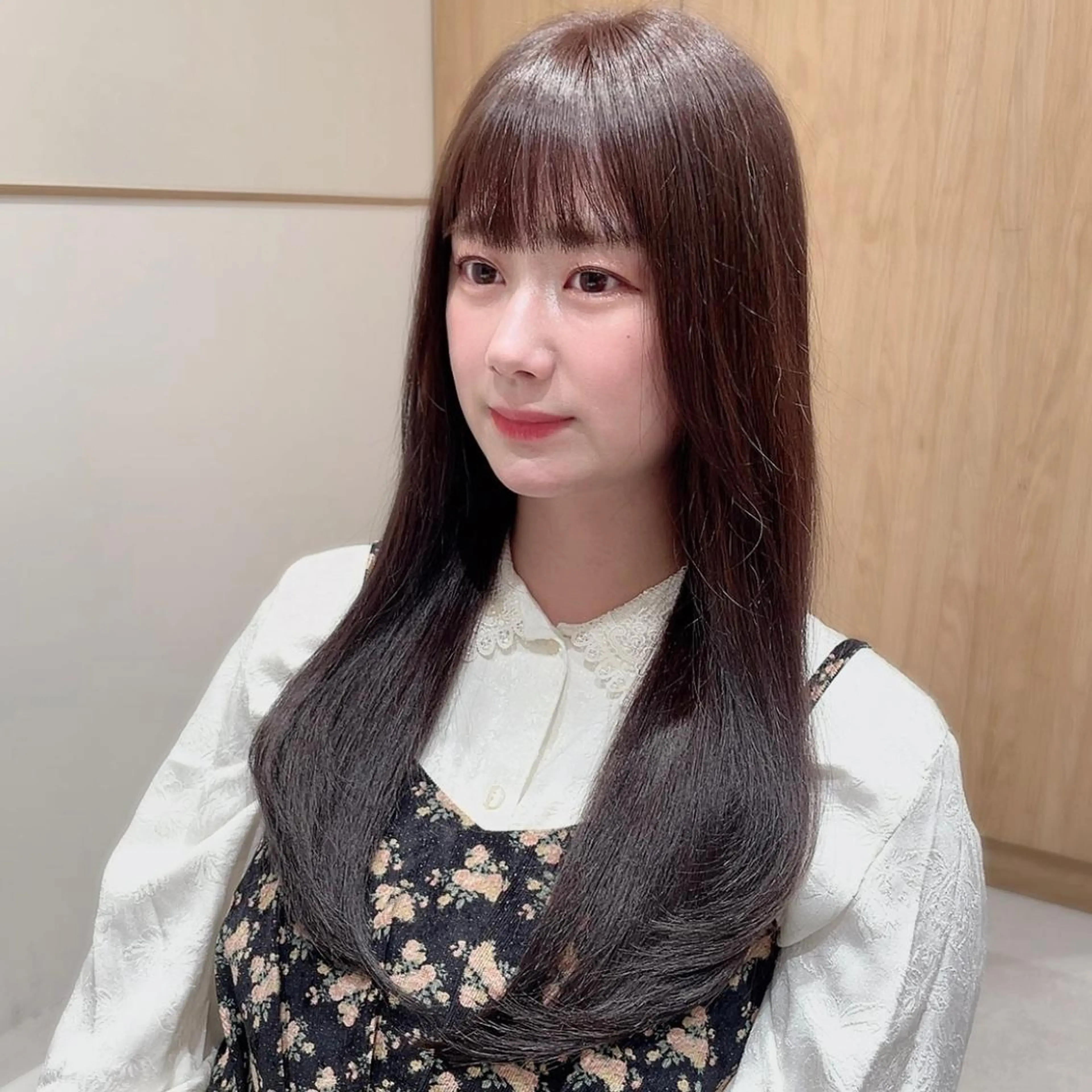 ロング カラー Toiro所属・🤎小顔レイヤー /ベージュ🤎友香のヘアスタイル