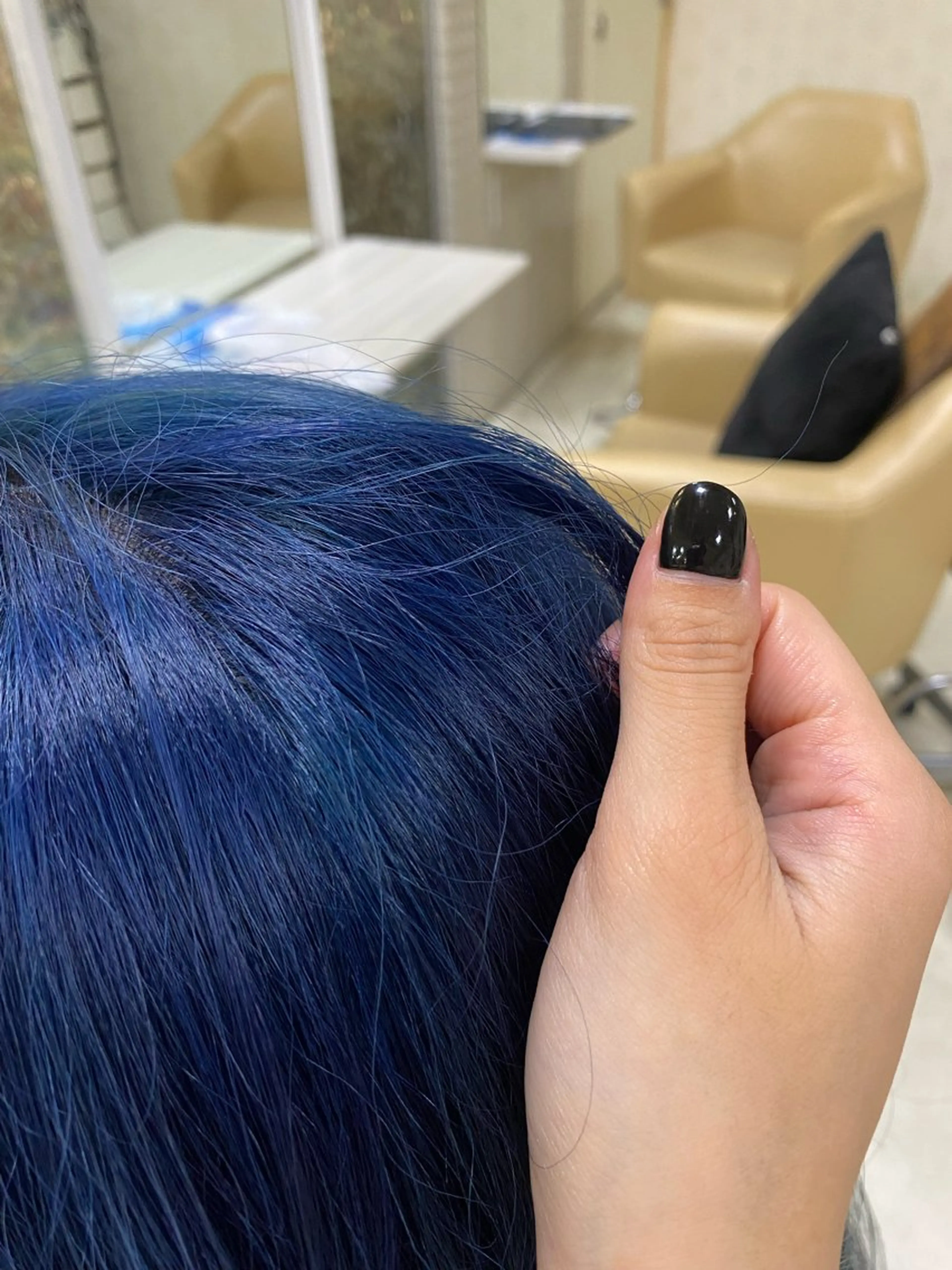 カラー ブリーチ 岡本 あおいのヘアスタイル