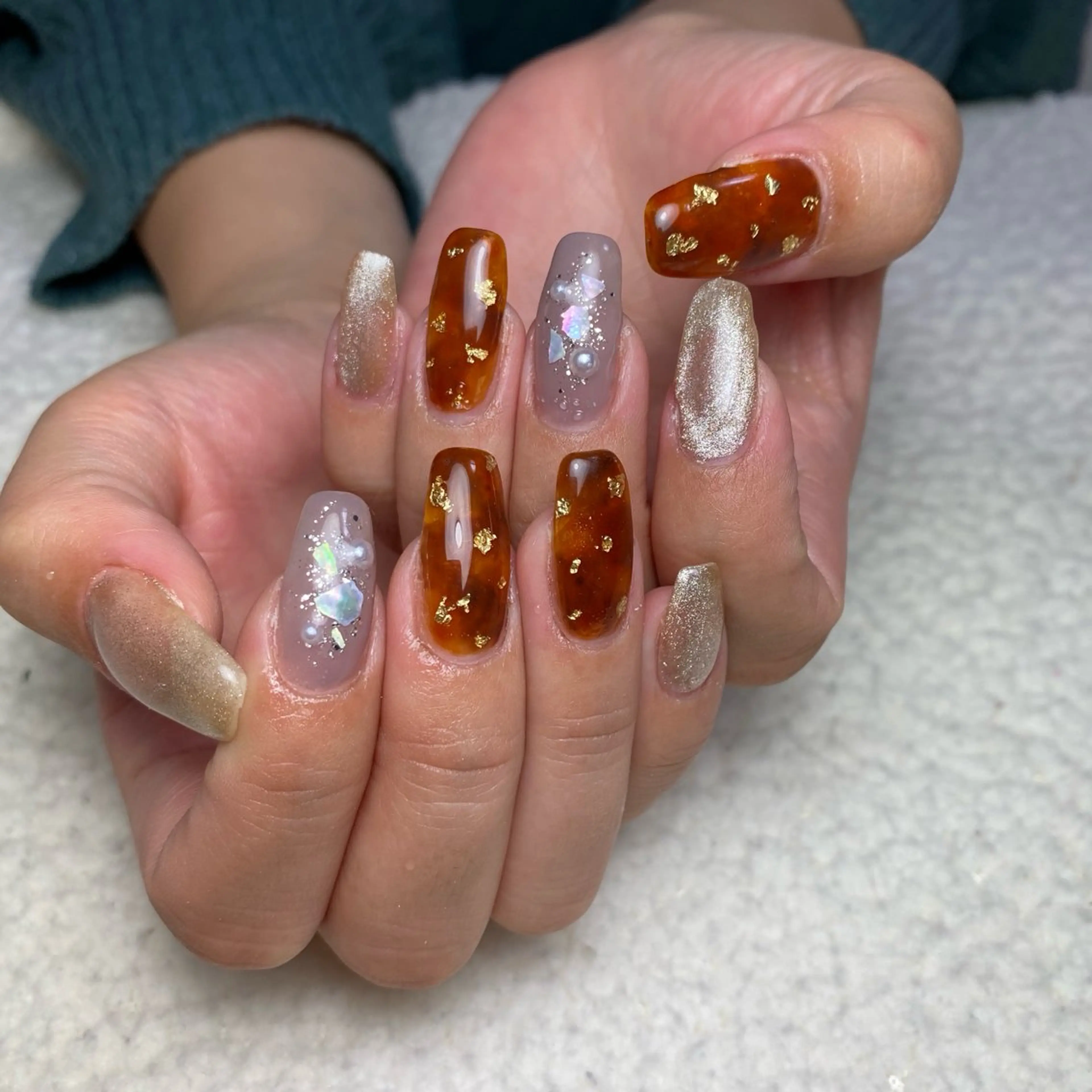 ネイル べっ甲ネイル マグネットネイル ハンドネイル COCO+所属・COCO +のエステ・リラクイメージ