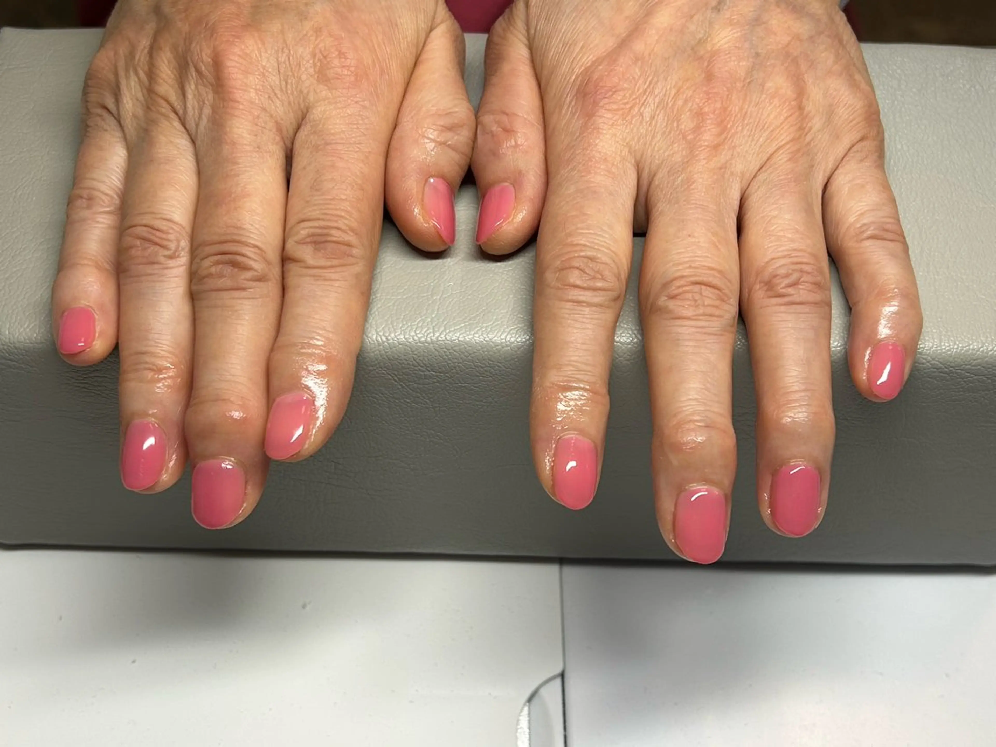 ネイル ハレとケ所属・廣島 萌華のネイルデザイン