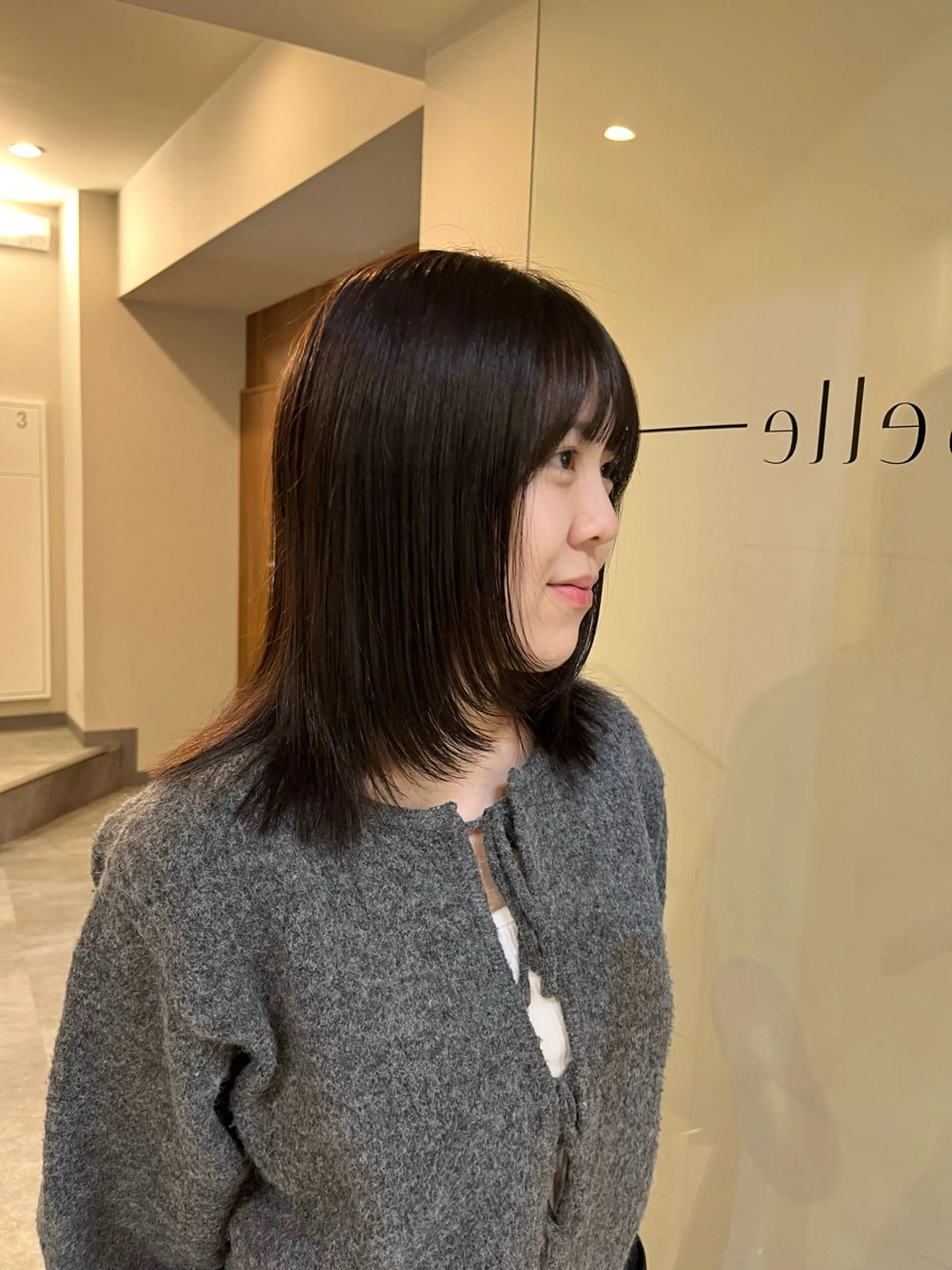 ロング レイヤーカット 小顔カット カット ヘアカラー トリートメント レイヤーカット🦢 sayaのヘアスタイル