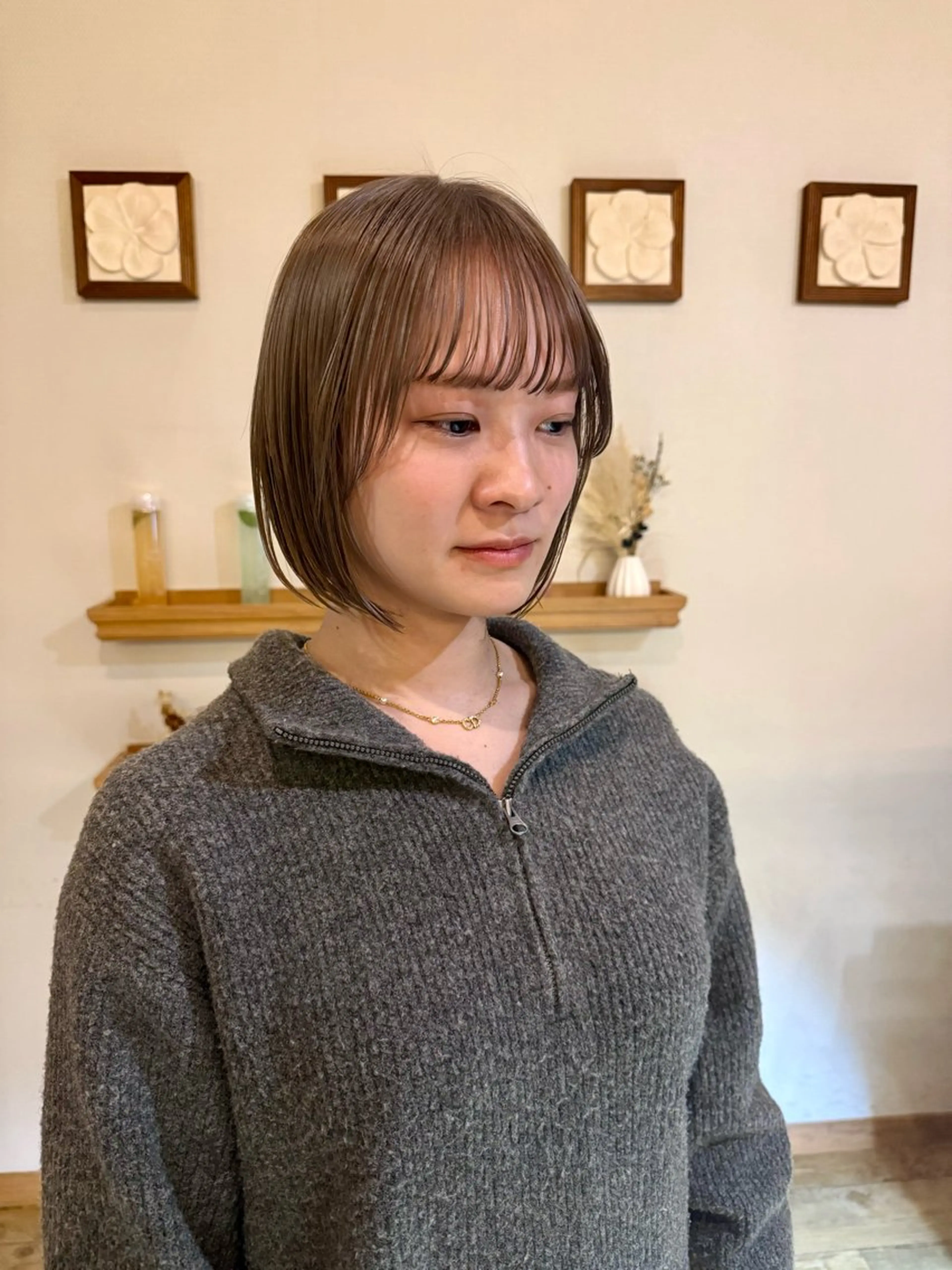 ミディアム カラー カット ヘアカラー トリートメント 角岡 真帆のヘアスタイル