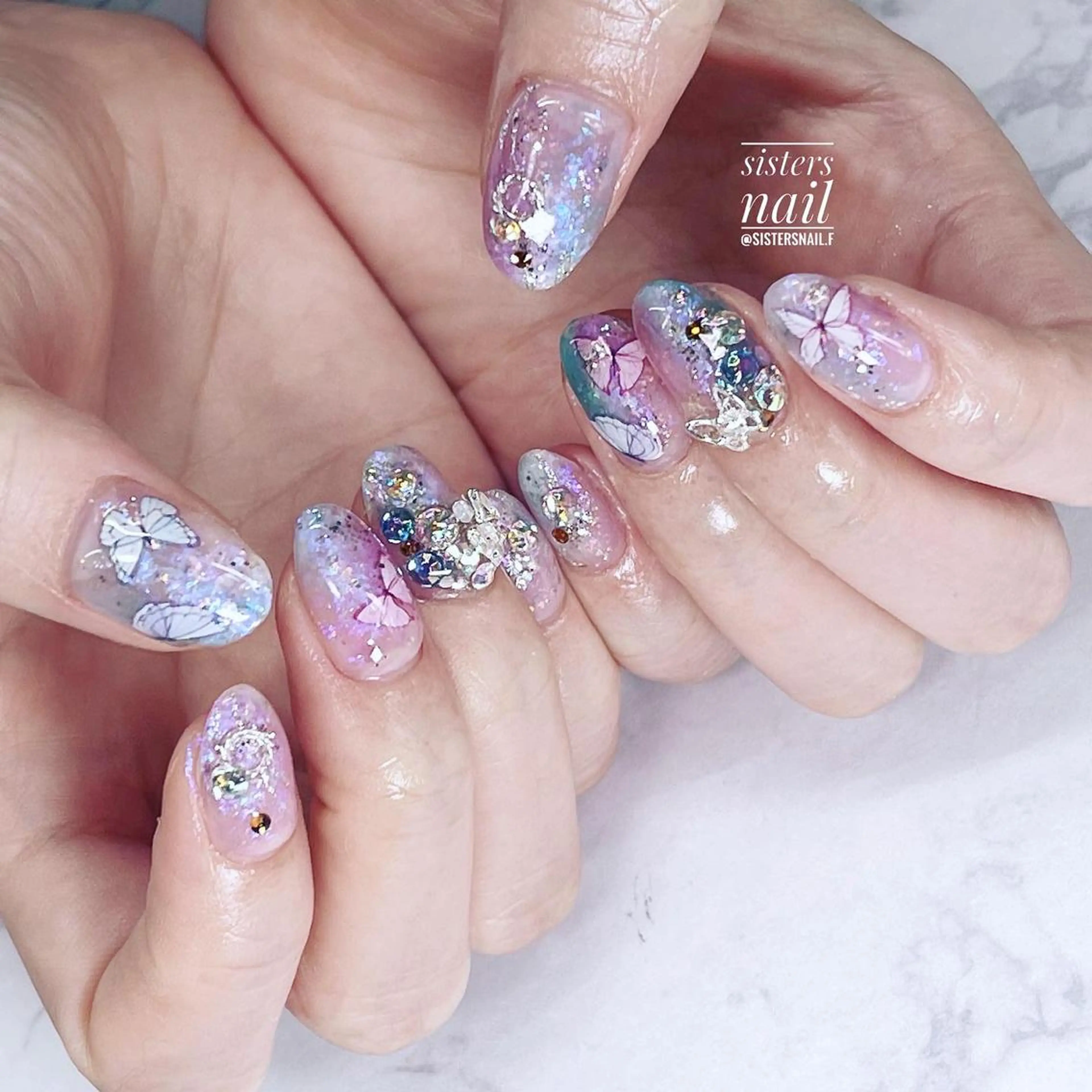 ネイル アートネイル グラデーション キラキラネイル 夏ネイル sisters nail.fのネイルデザイン