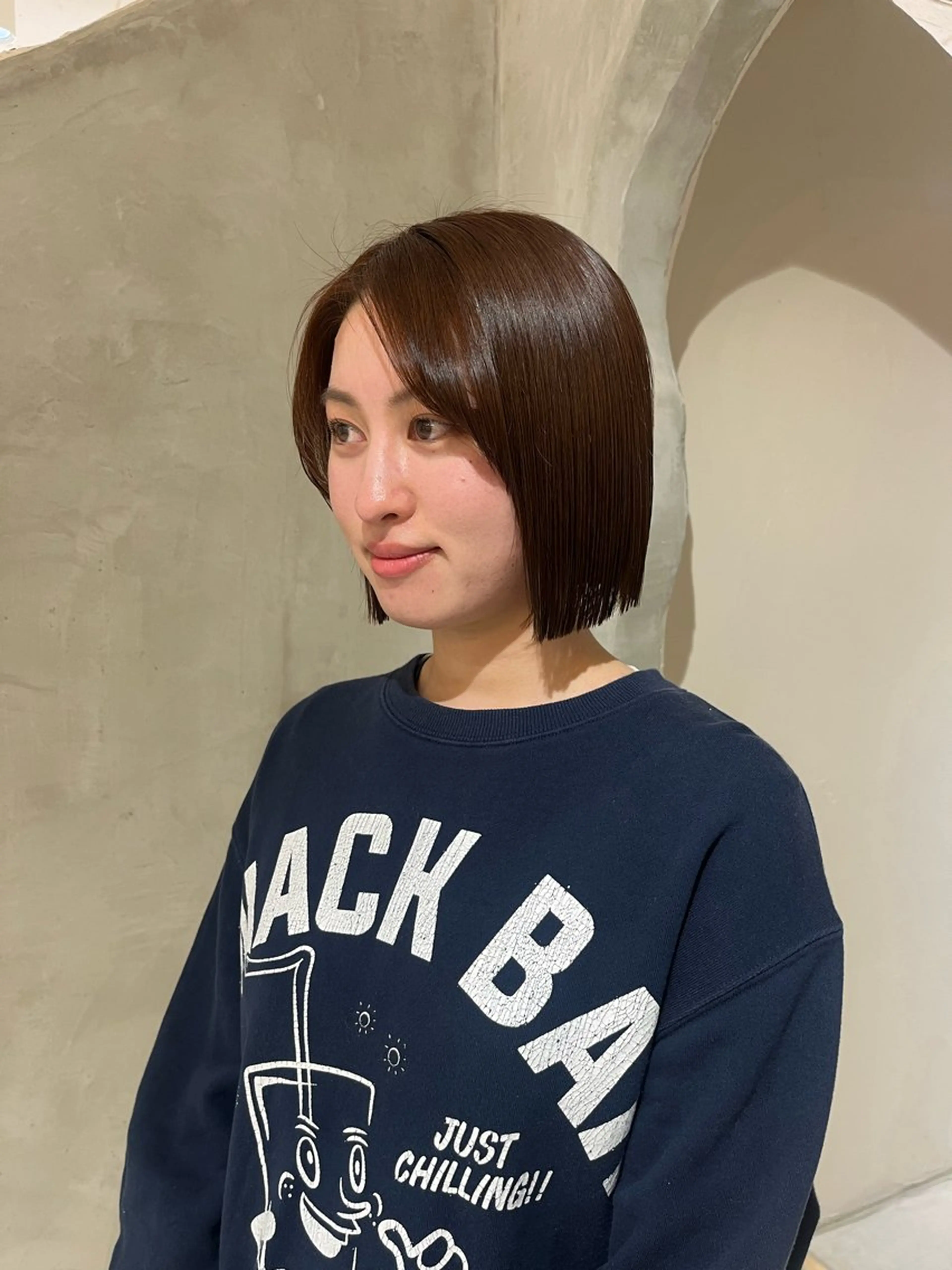 ミディアム ボブ effect横浜所属・切りっぱなしボブ/ 艶カラー/綾莉のヘアスタイル