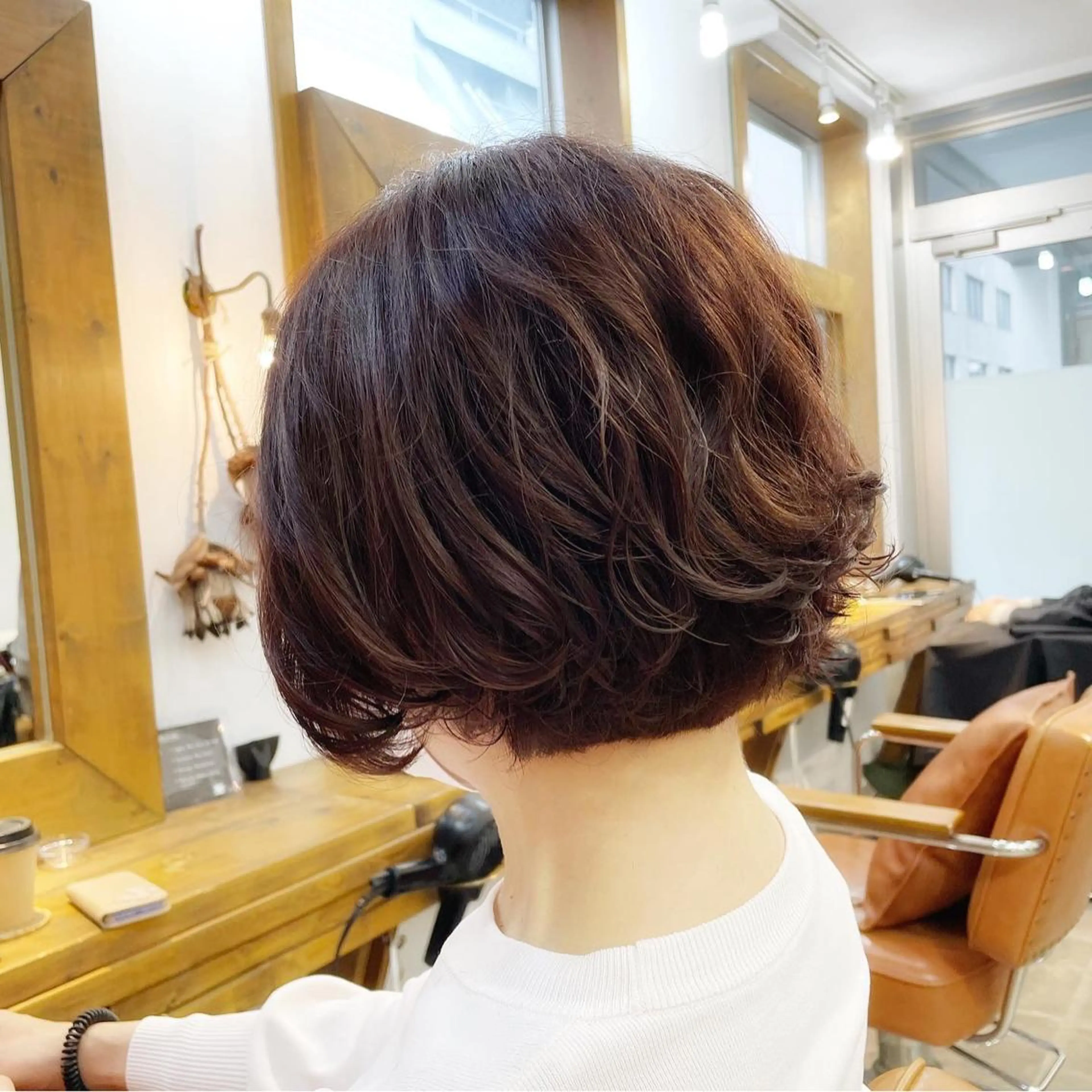 ショート パーマ ショートボブ ボブ ミセス ショートヘア カット パーマ newline銀座所属・銀座ショート/ 大人ショート/金子涼のヘアスタイル