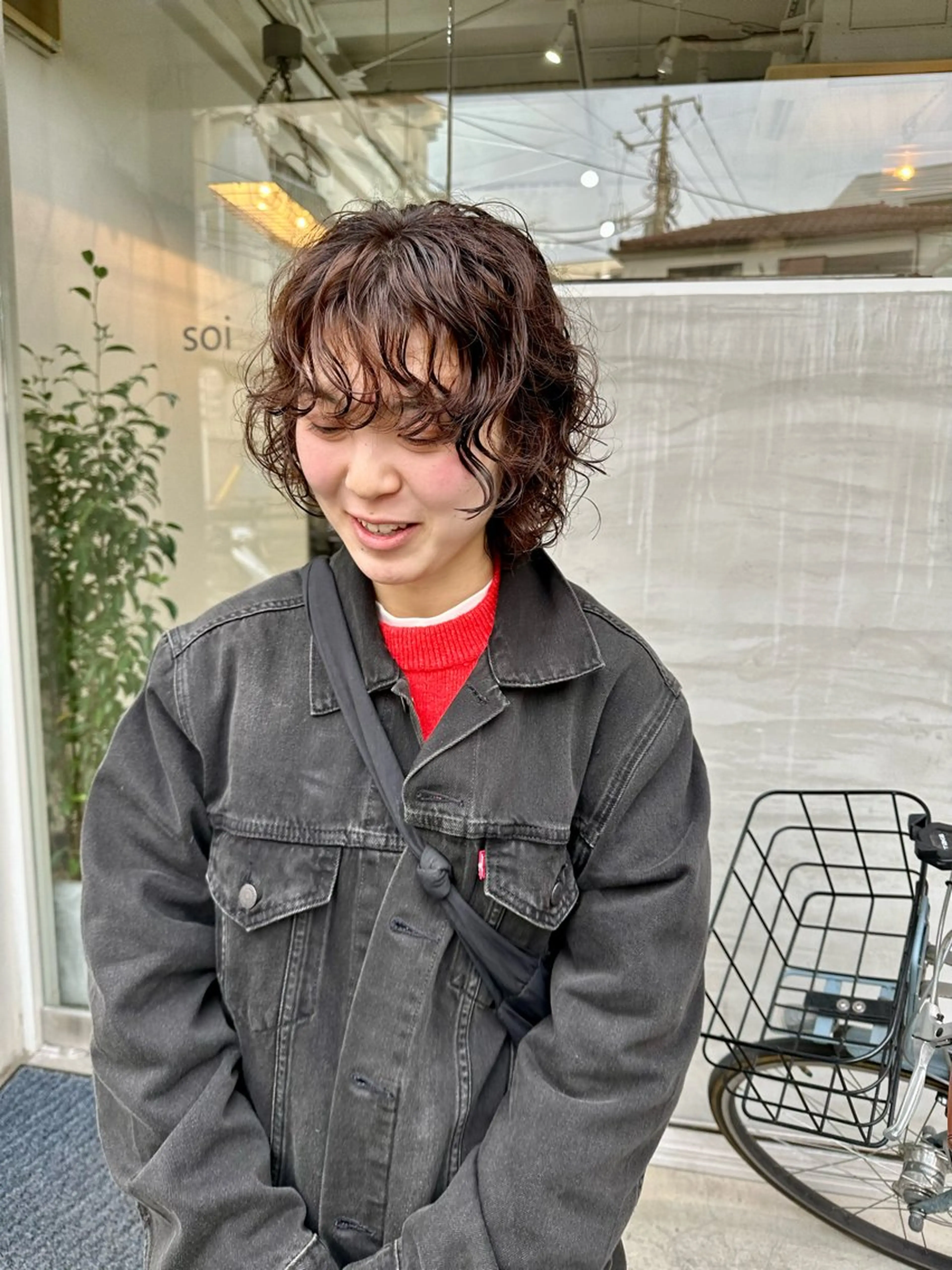 ショート カラー パーマ 顔まわりレイヤー 伸ばしかけ レイヤーカット カット パーマ トリートメント パーマ/透明感カラー /ボブ/吉田一生のヘアスタイル