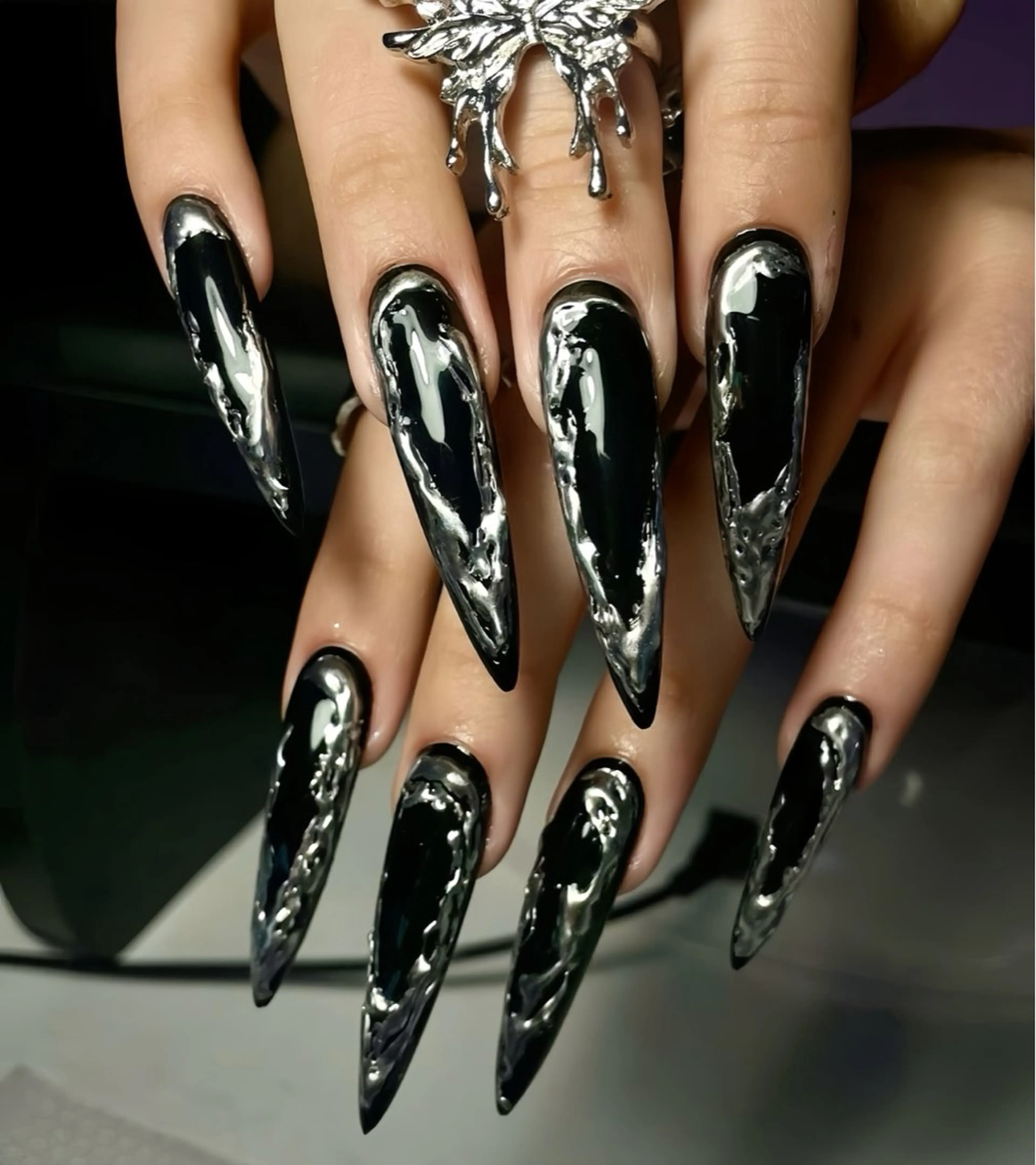 ネイル チークネイル フレンチネイル ガラスフレンチ グラデーション キラキラネイル Rin Nail 新大久保店のネイルデザイン