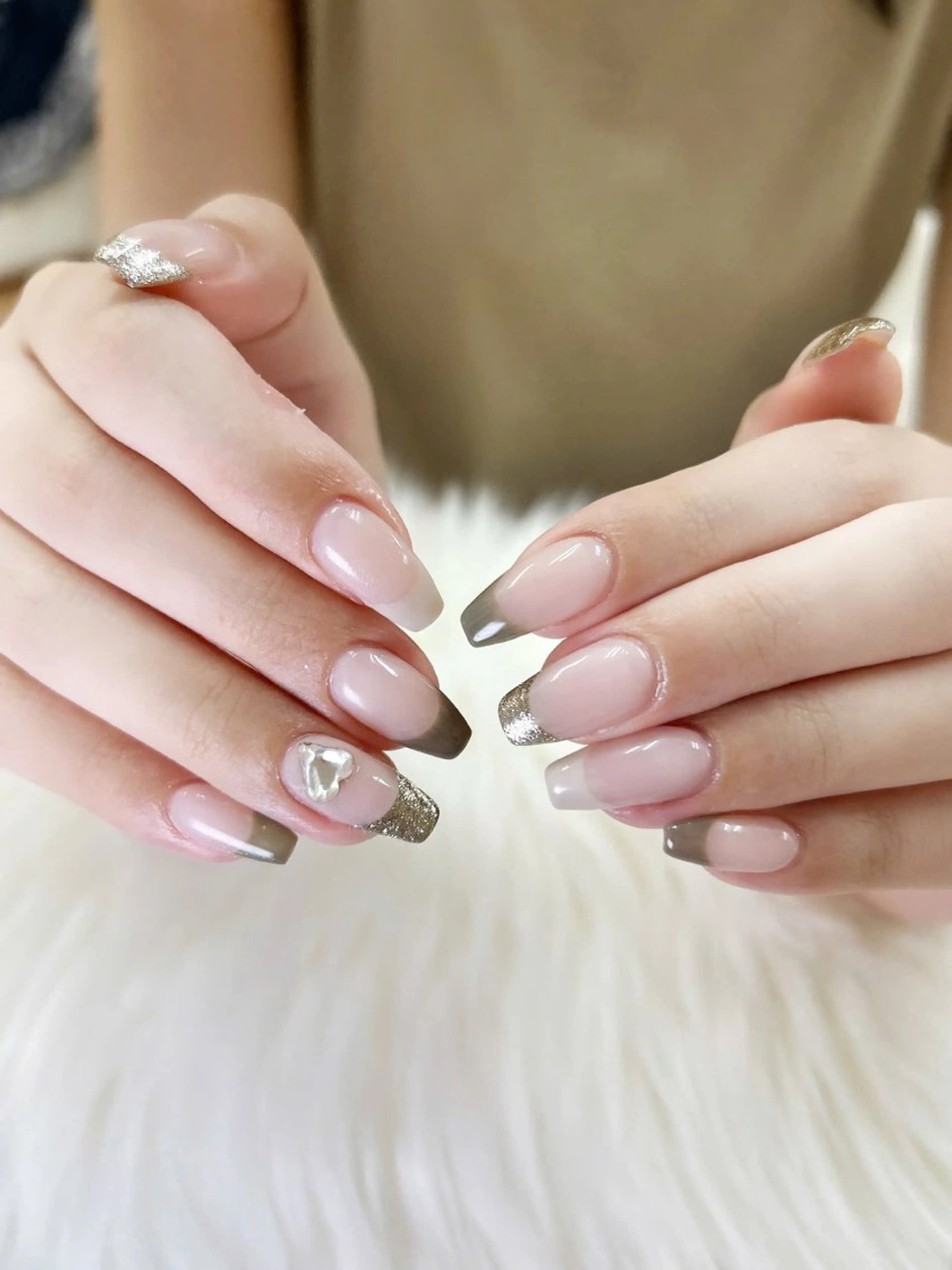 ネイル フットネイル フレンチネイル 韓国ネイル マグネットネイル ニュアンスネイル ハンドネイル ハンドケア Hara Nail 【パラジェル使用】のネイルデザイン