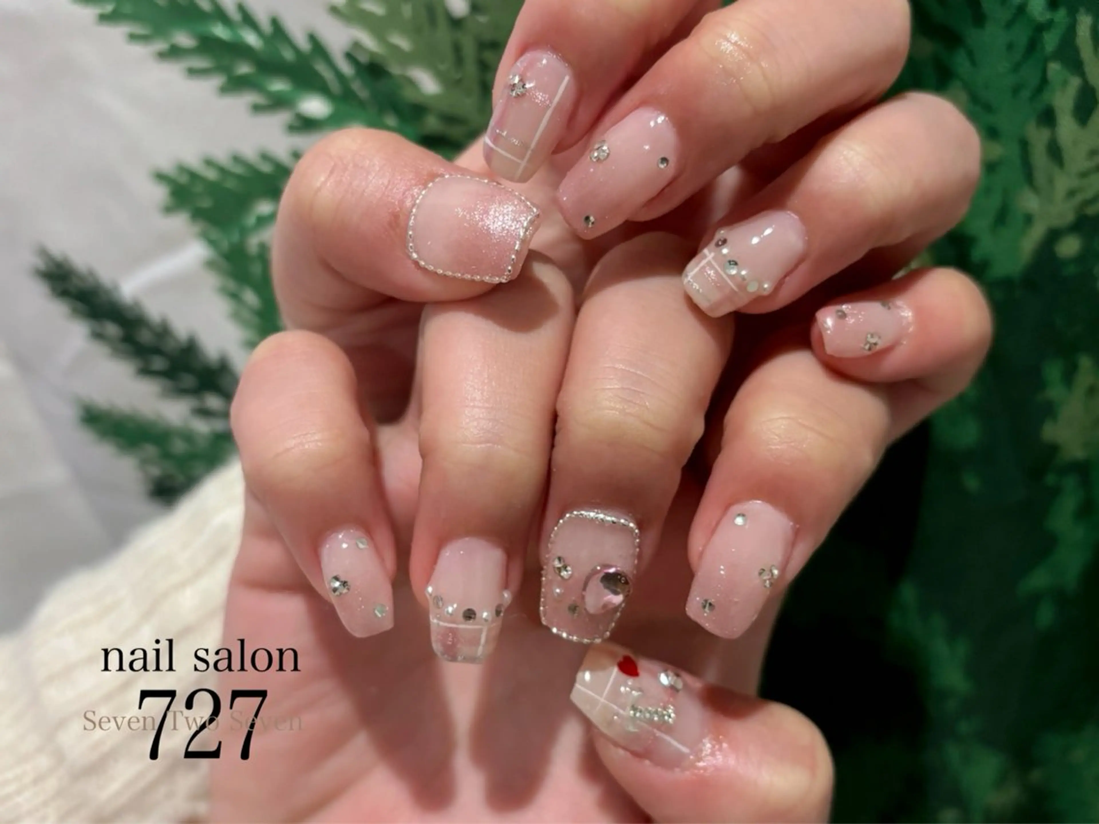 ネイル ハンドネイル 727 nailのネイルデザイン