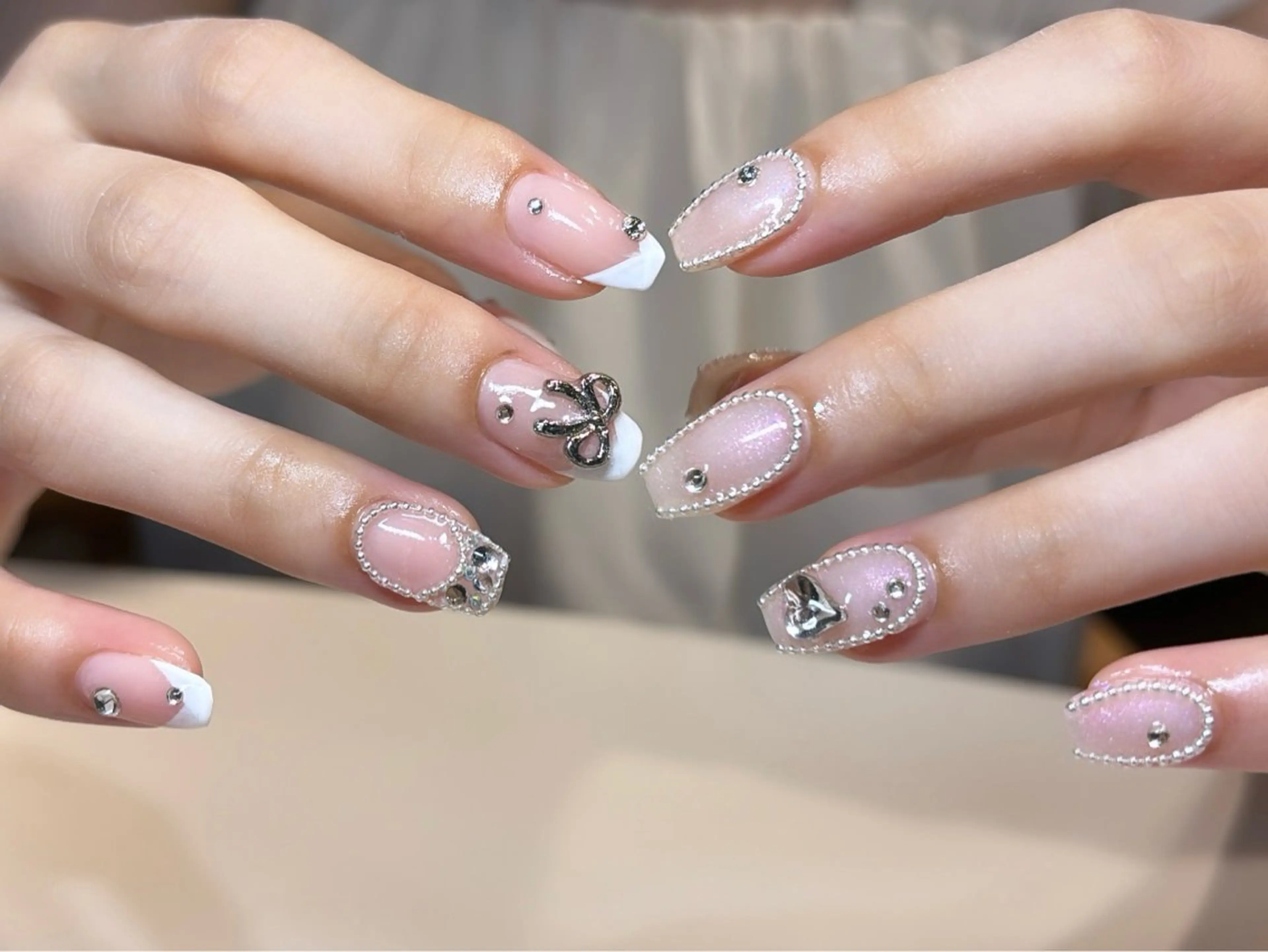 ネイル フットネイル フレンチネイル ジェルネイル グラデーション マグネットネイル ハンドネイル ヘアー.ネイル二刀流 misa🫧のヘアスタイル