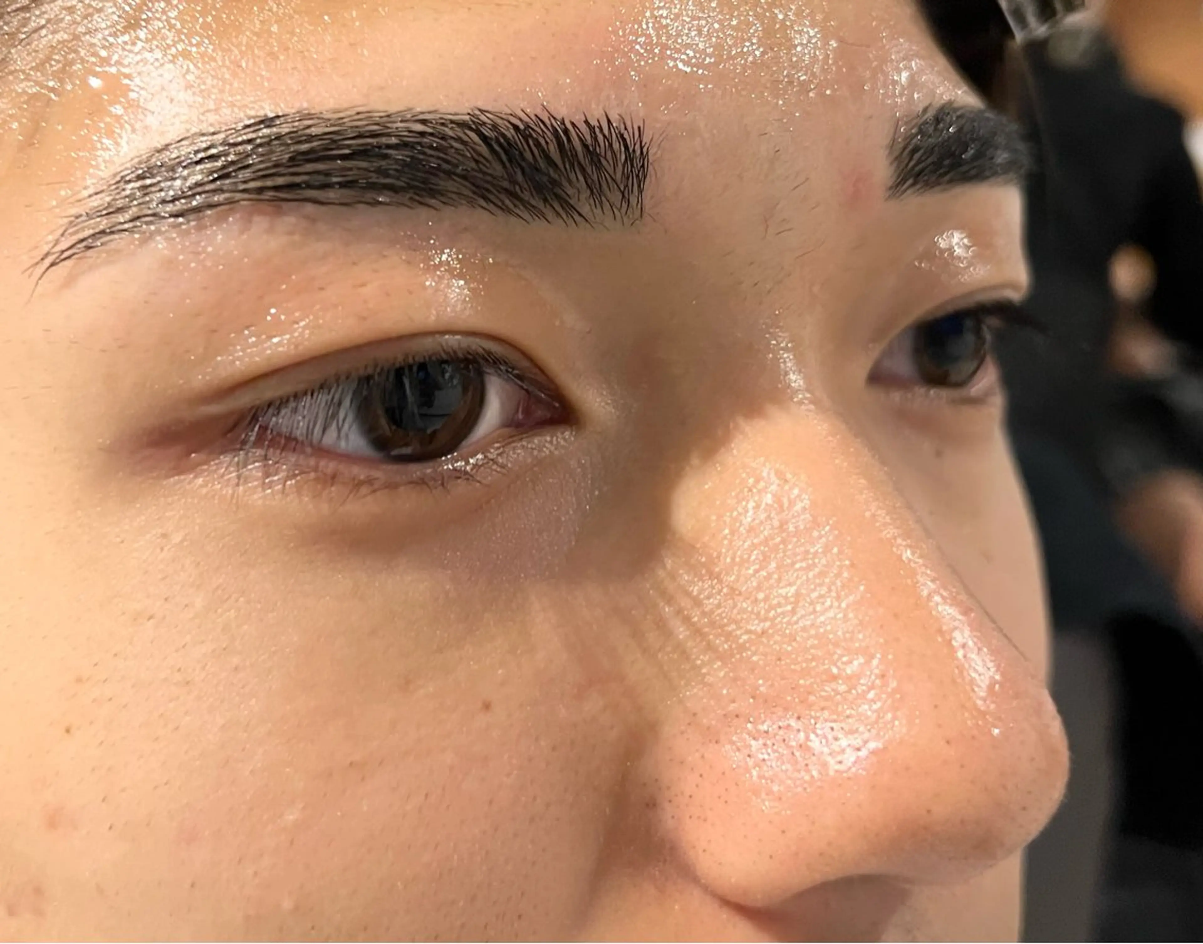 メンズ眉毛WAXスタイリング+鼻毛WAX脱毛🧞‍♂️60分で眉毛も鼻毛もスッキリ！の写真