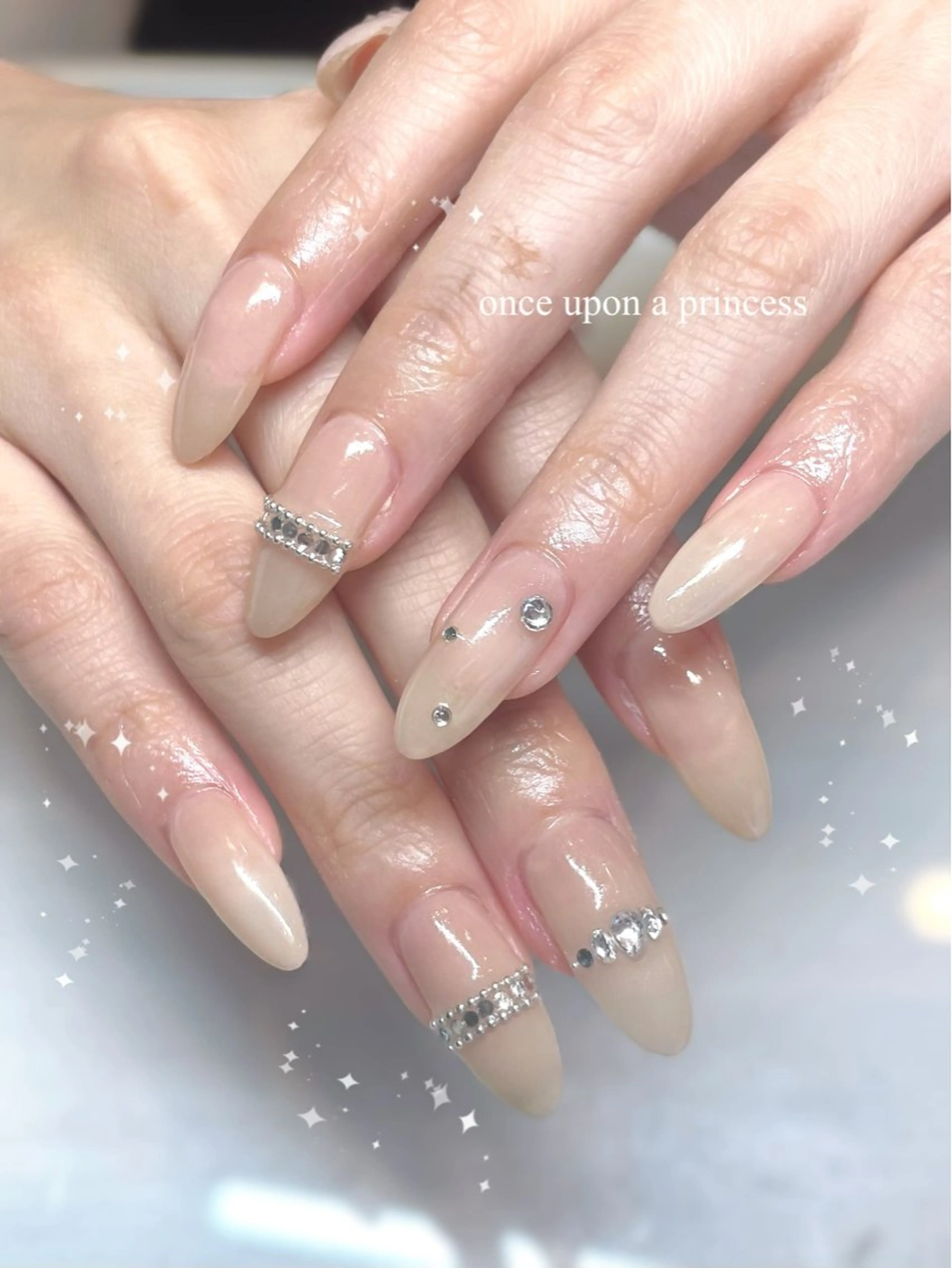 ネイル ハンドネイル Once upon a princessシェアサロンL'OM OSAKA所属・Once upon a princessのネイルデザイン