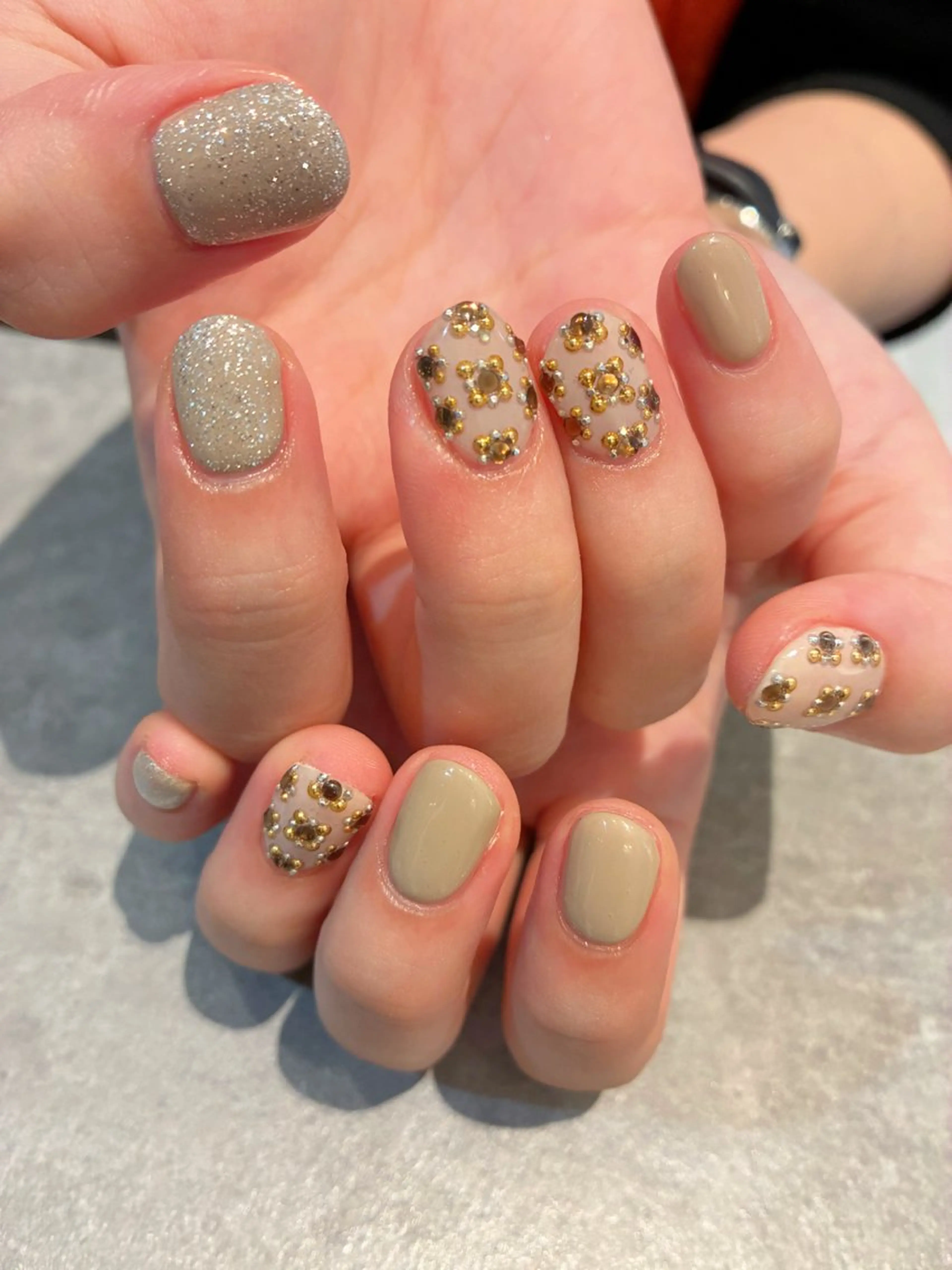 ネイル 持ち込み Nest 岩崎のネイルデザイン