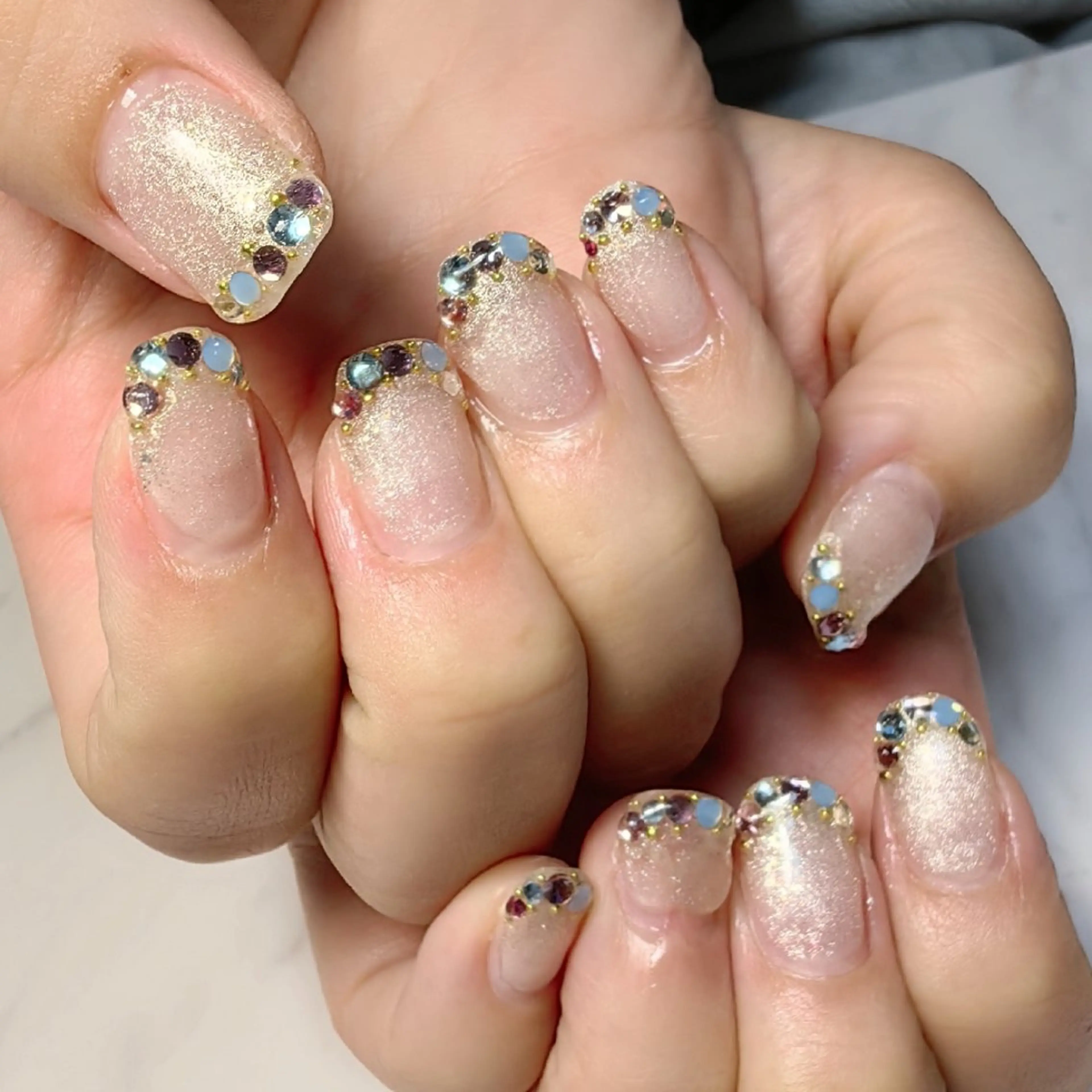 ネイル フレンチネイル ストーンネイル ハンドネイル reve あやののネイルデザイン