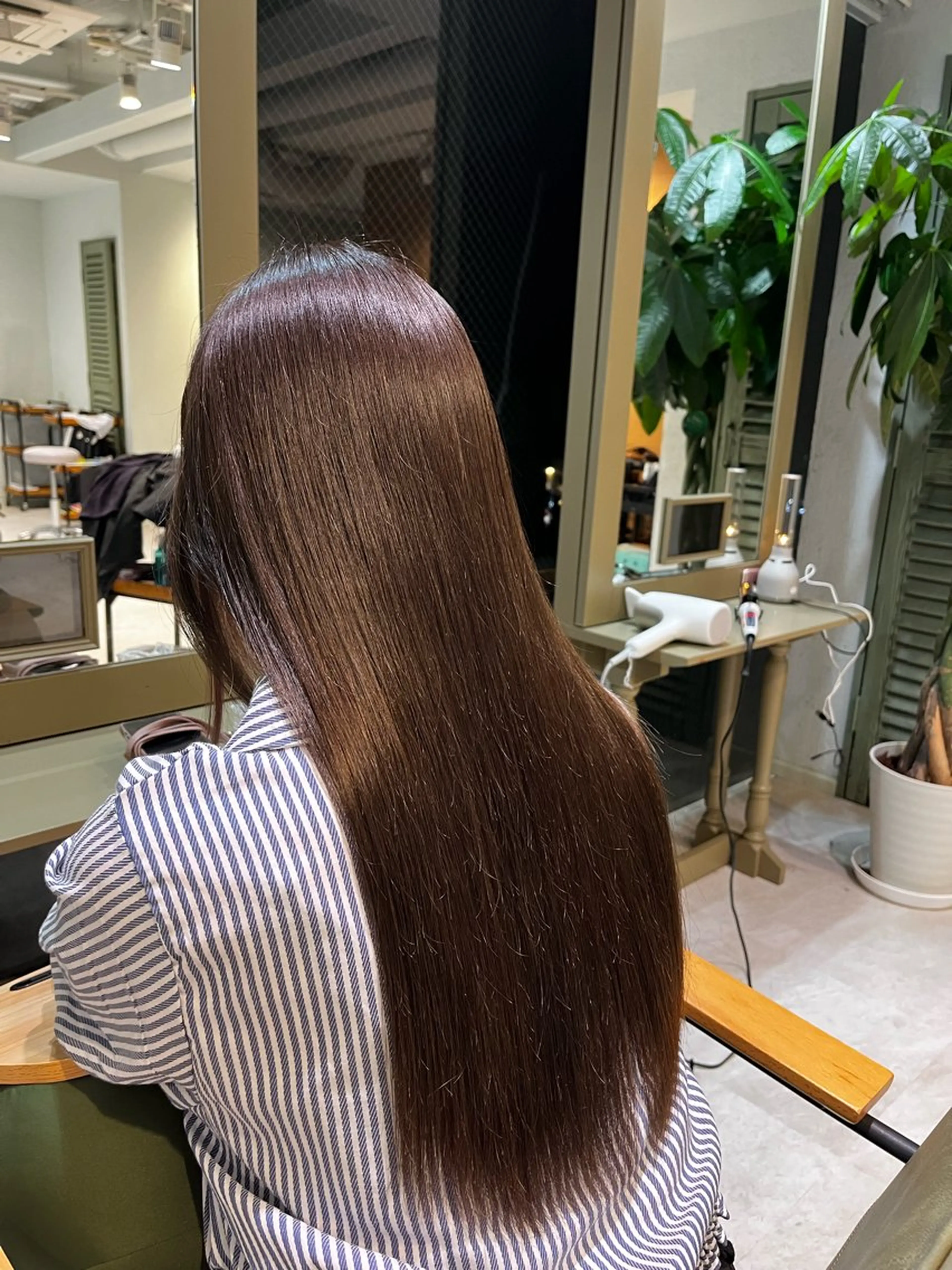 カラー 坂井 内飛のヘアスタイル