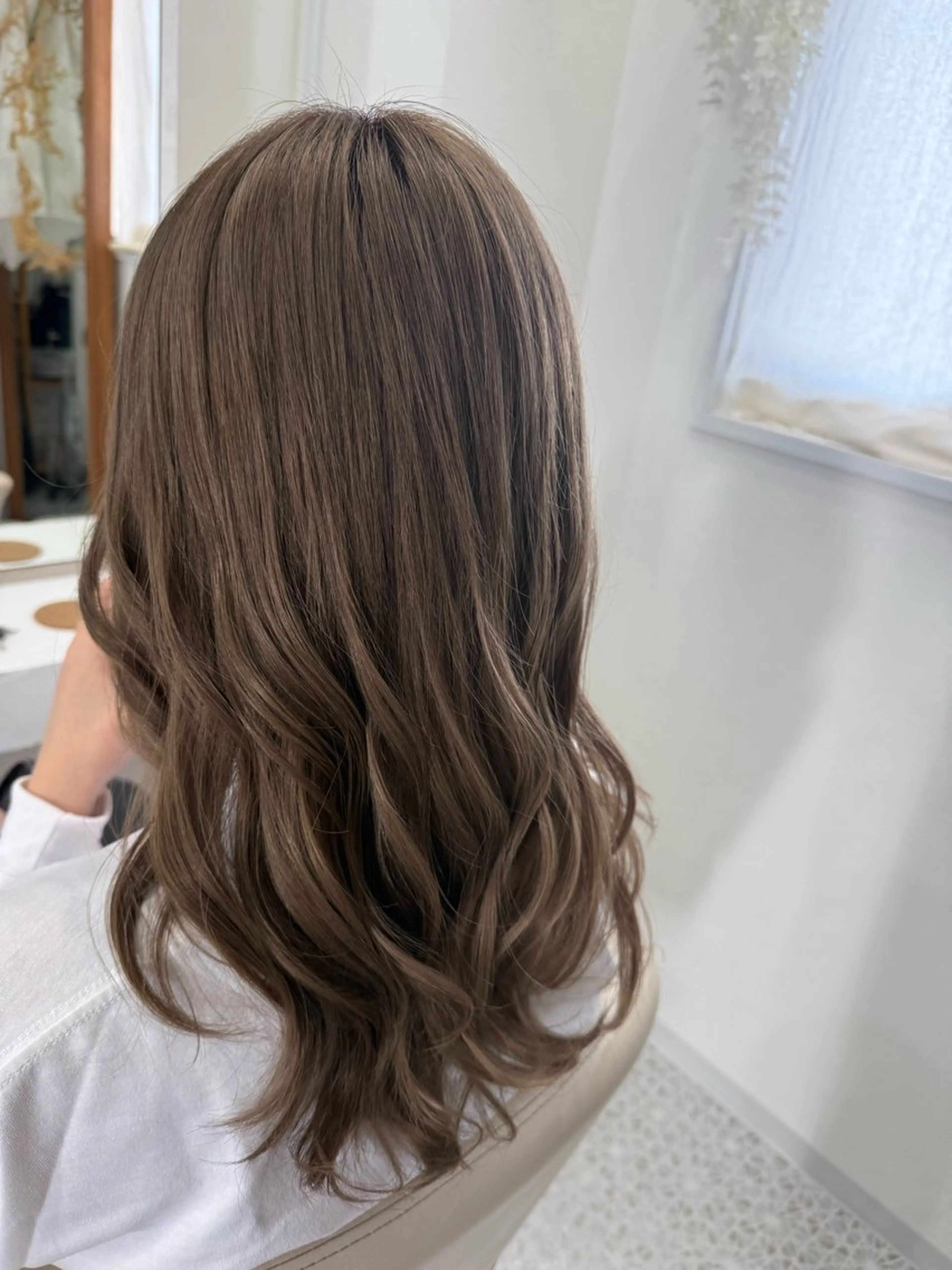 ロング カット ヘアカラー LOMARLIE/ NATUMIのヘアスタイル