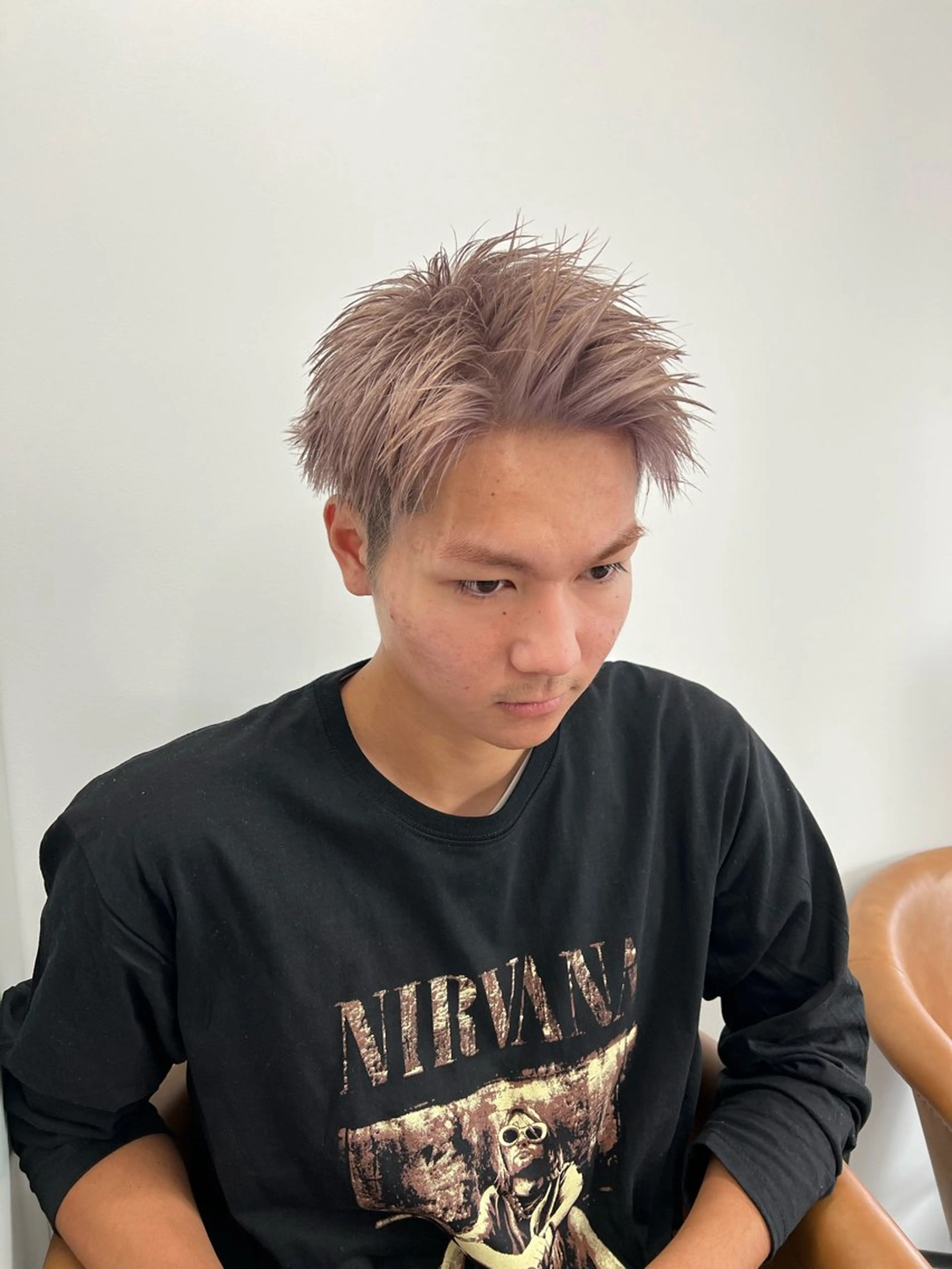 メンズ メンズブリーチ 前 侃太のヘアスタイル