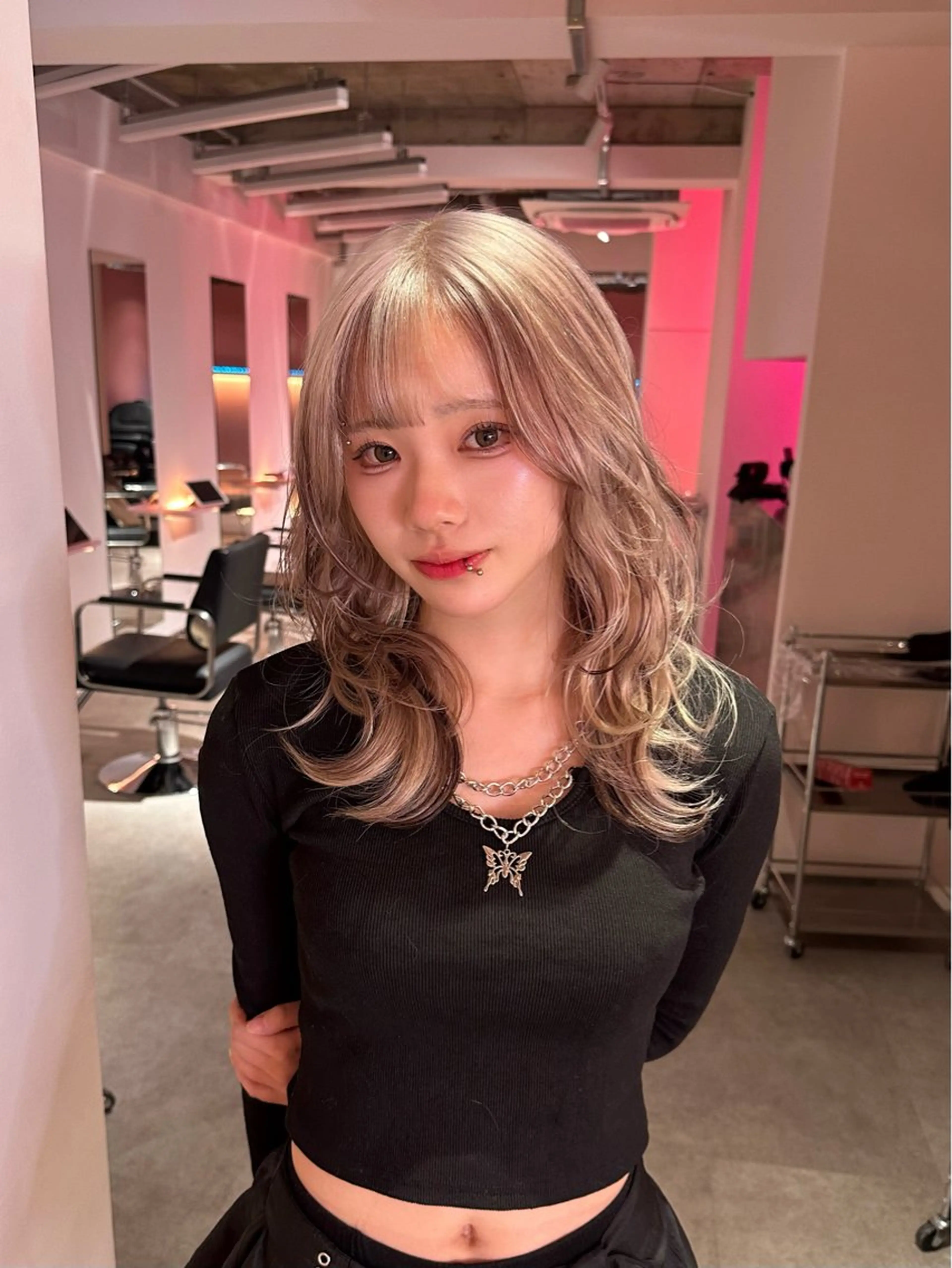 セミロング カラー ブリーチ レイヤーカット ウルフカット ブリーチカラー 特化/MAHIROのヘアスタイル