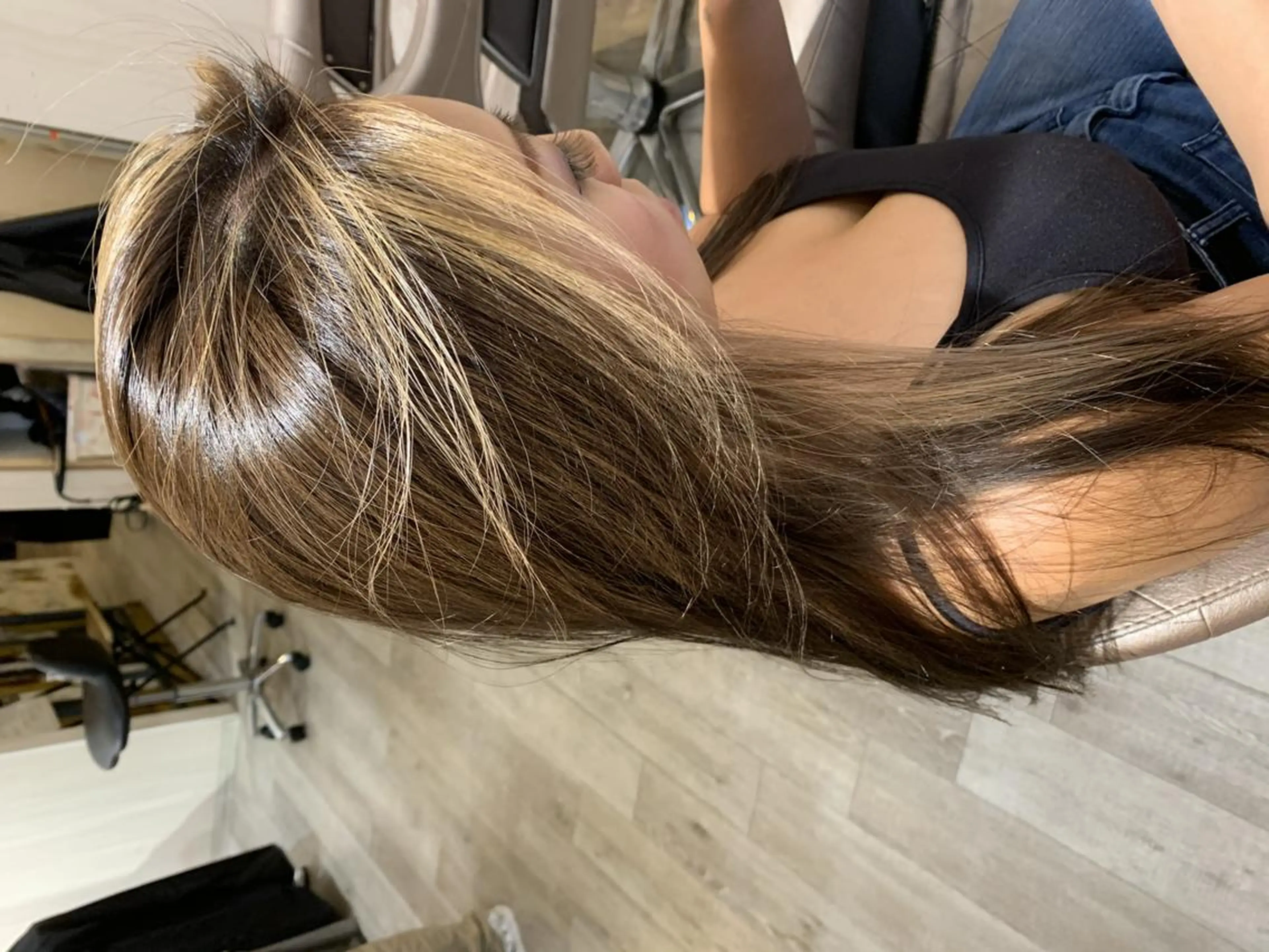 ミディアム カラー ヘアカラー 嶋村夏実🌼レイヤー 🌸白髪ぼかしのヘアスタイル