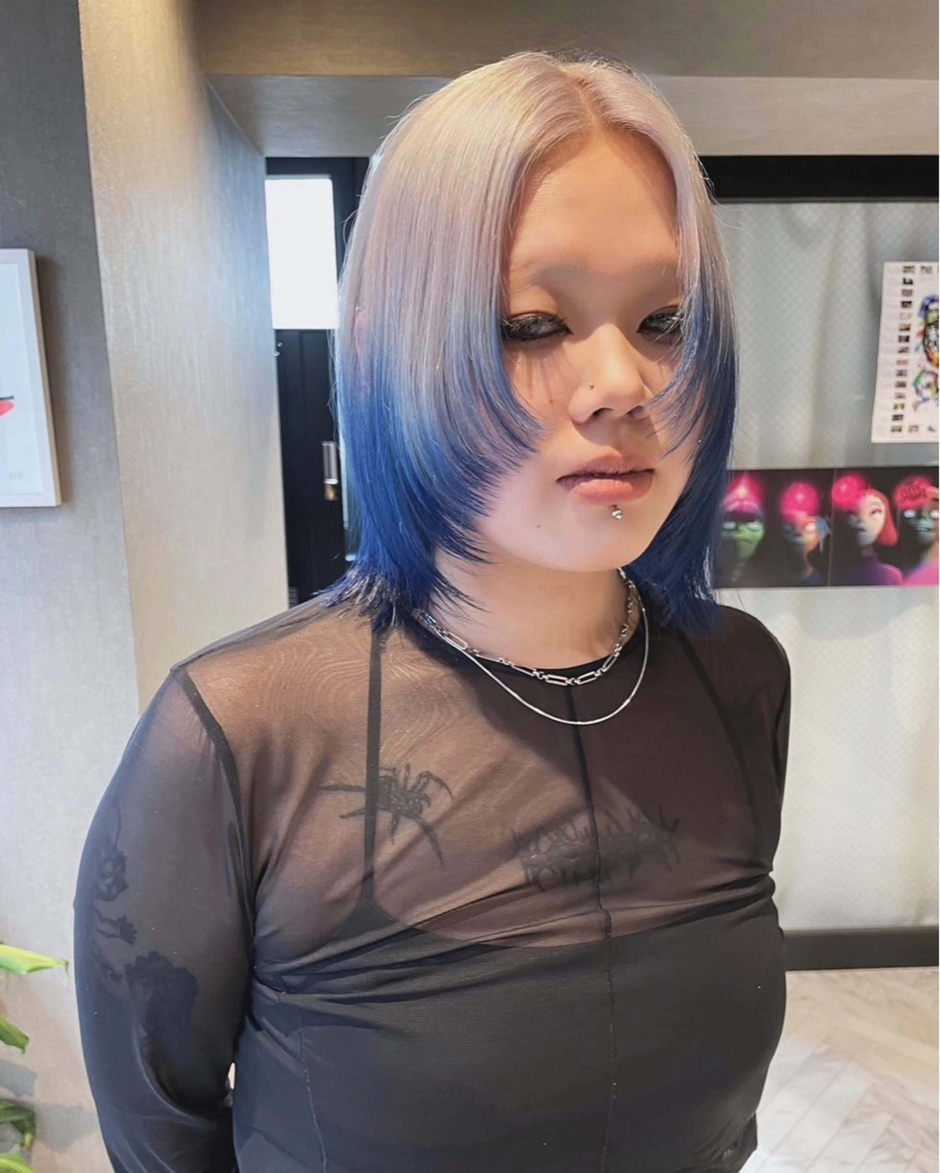 ミディアム カラー グラデーションカラー 顔まわりレイヤー レイヤーカット 小顔カット カット ヘアカラー トリートメント パーマ、ストパー モデル募集、ちはるのヘアスタイル