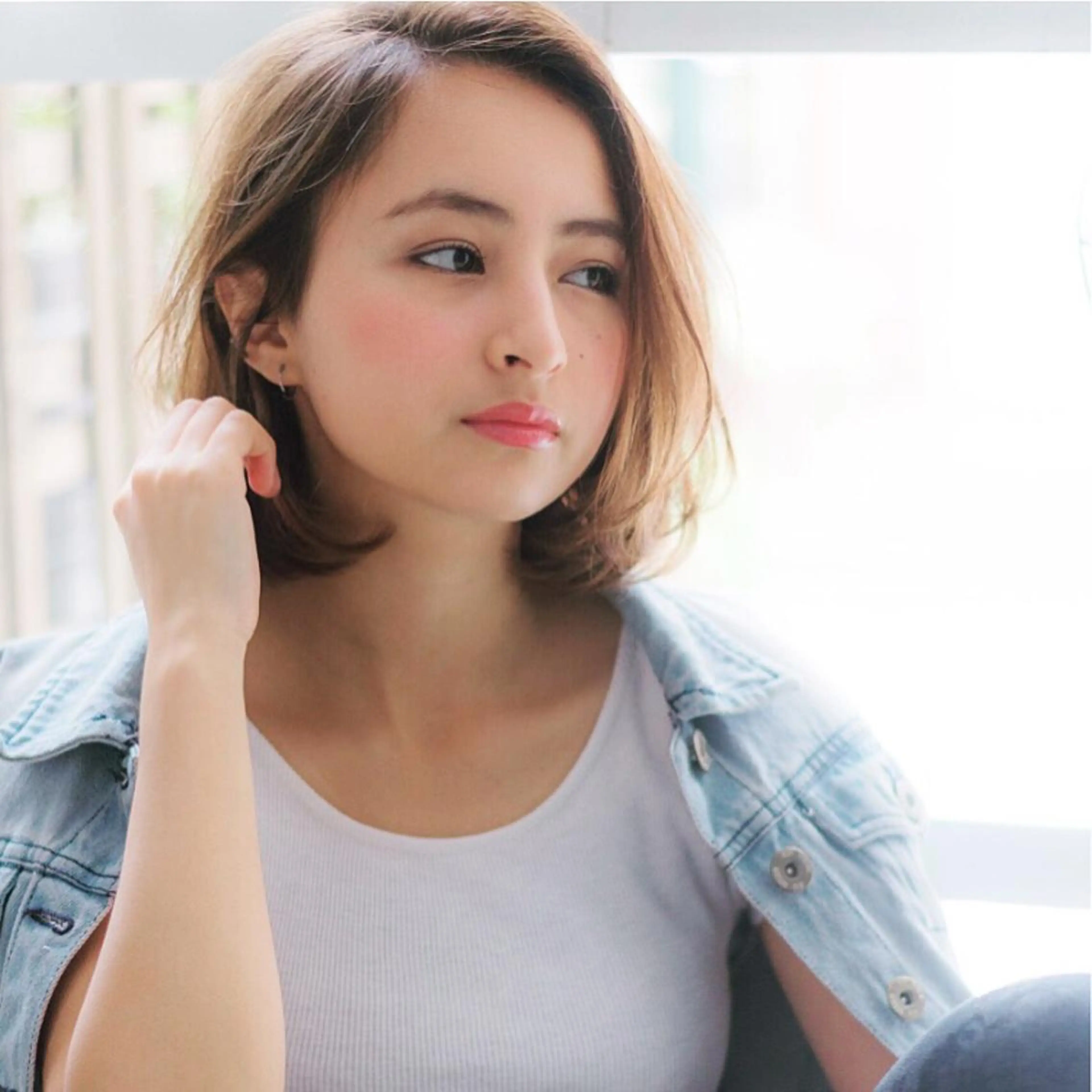 ミディアム TopStylist 板花絵里のヘアスタイル