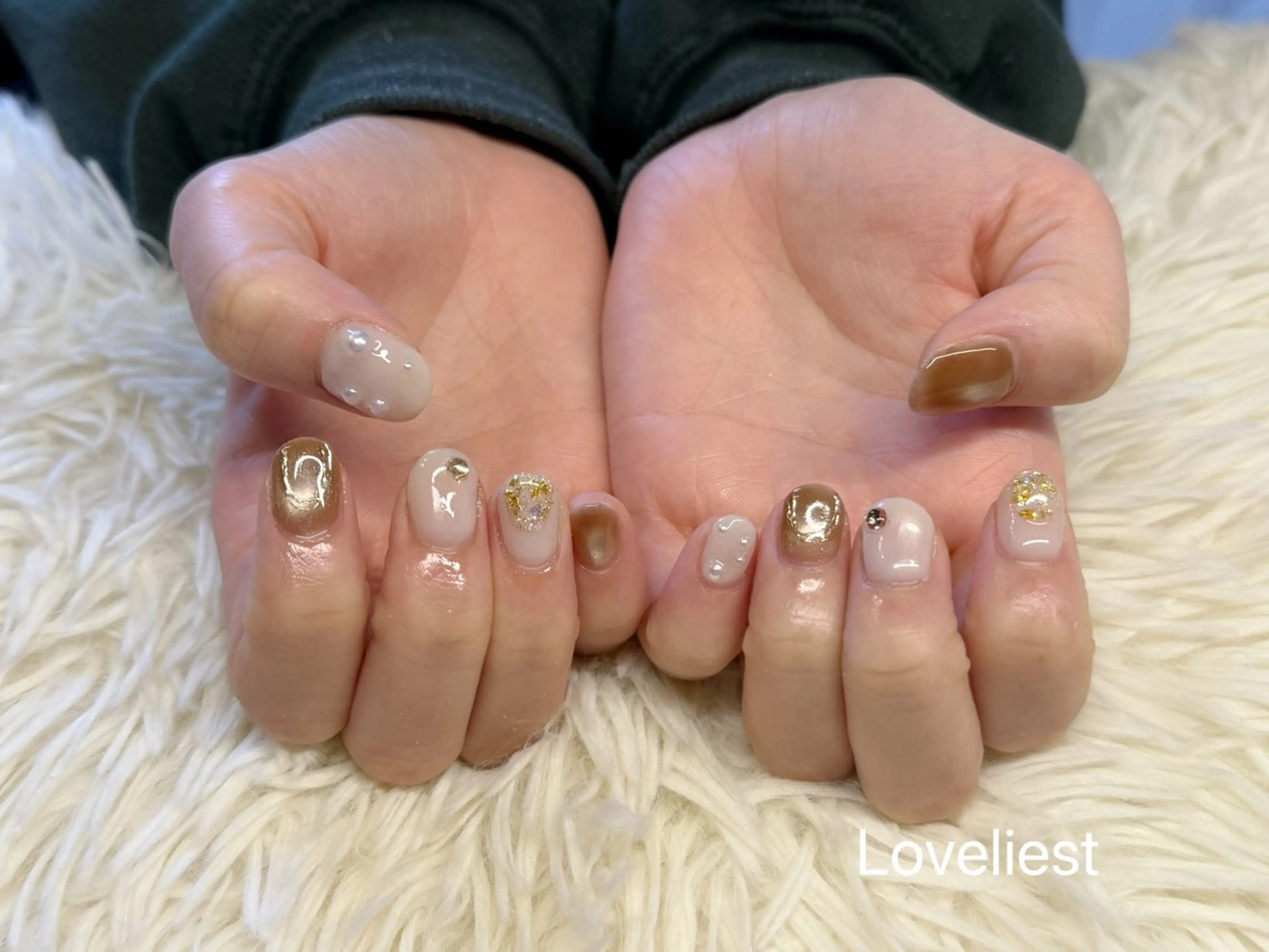 ネイル ハンドネイル 須藤 紗彩のネイルデザイン