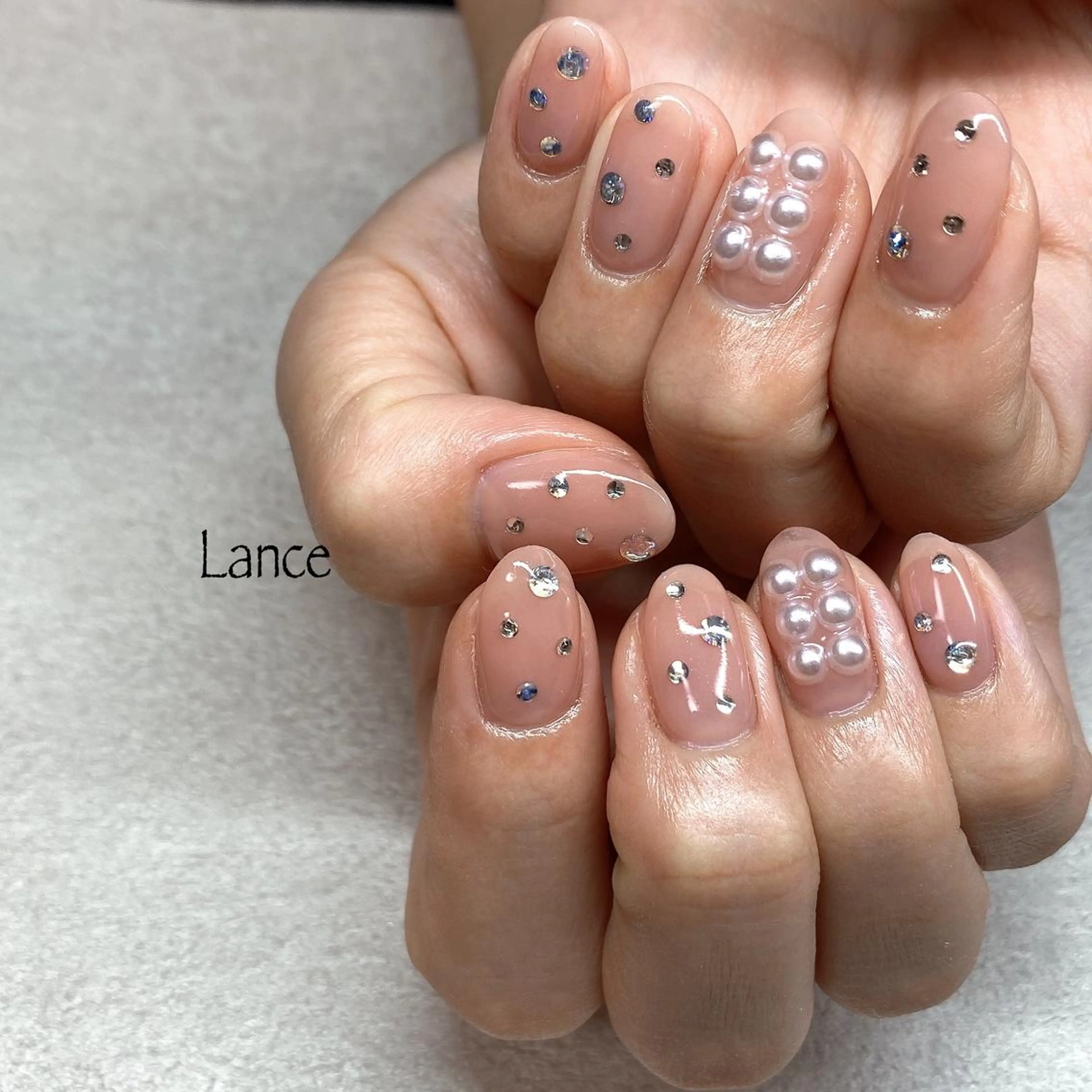 ミディアム ネイル オーロラネイル フットネイル フレンチネイル ミラーネイル ニュアンスネイル ハンドネイル Lance nailのネイルデザイン