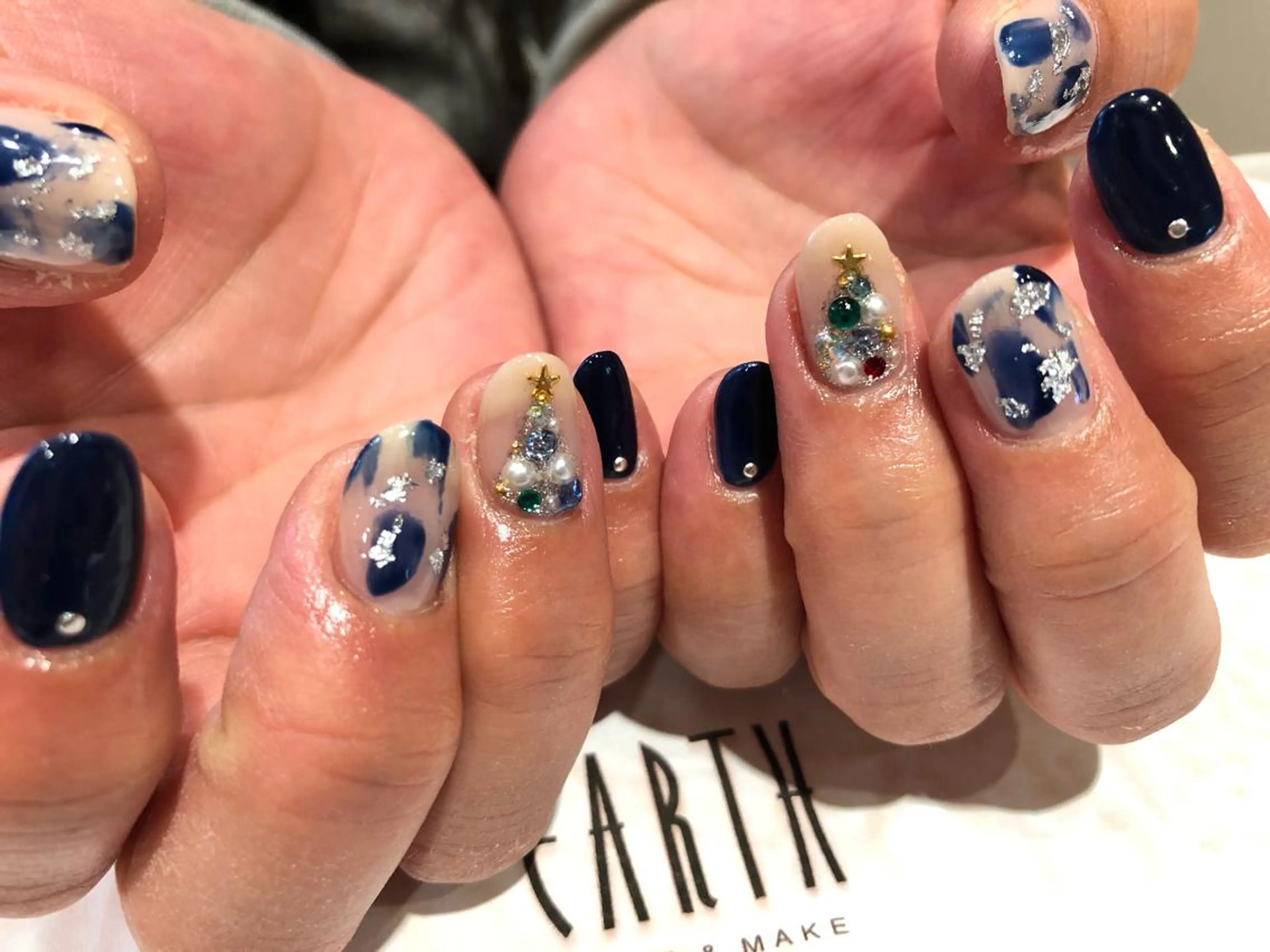 ネイル 冬ネイル クリスマス ハンドネイル EARTH nanaのネイルデザイン